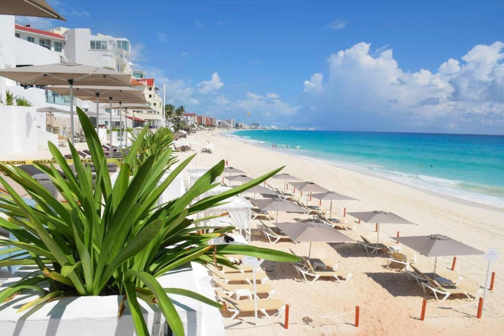 Luxury ocean front apartment, 2 br, beach, gym, spa