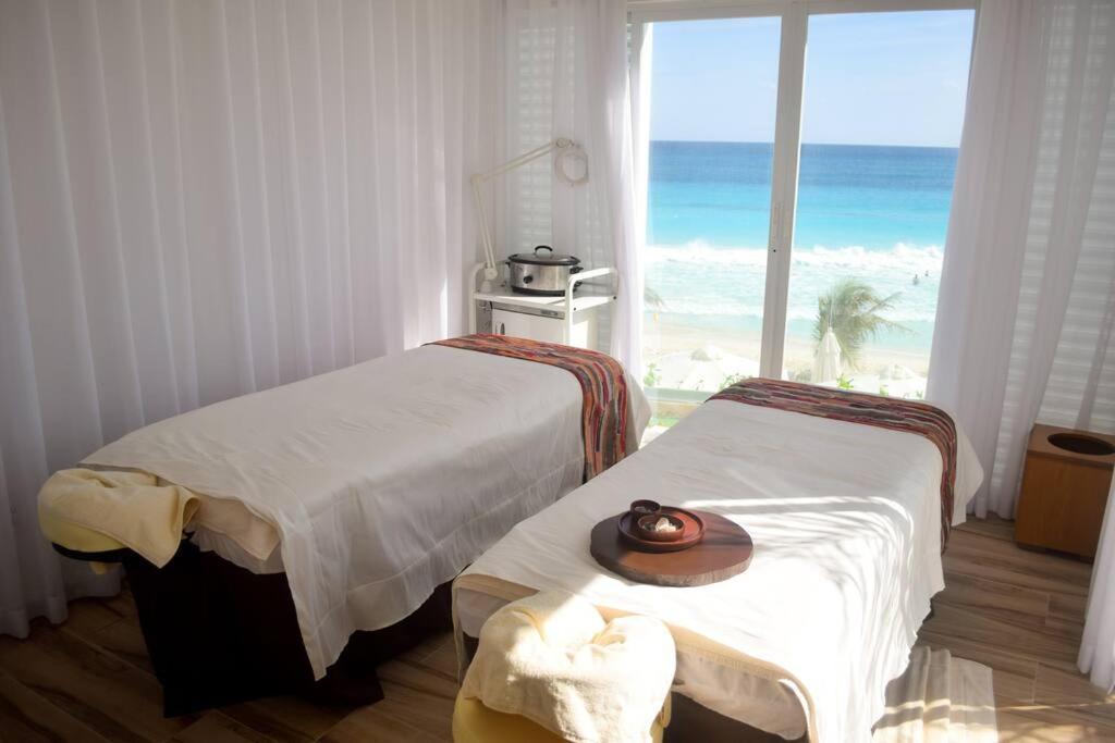 Luxury ocean front apartment, 2 br, beach, gym, spa