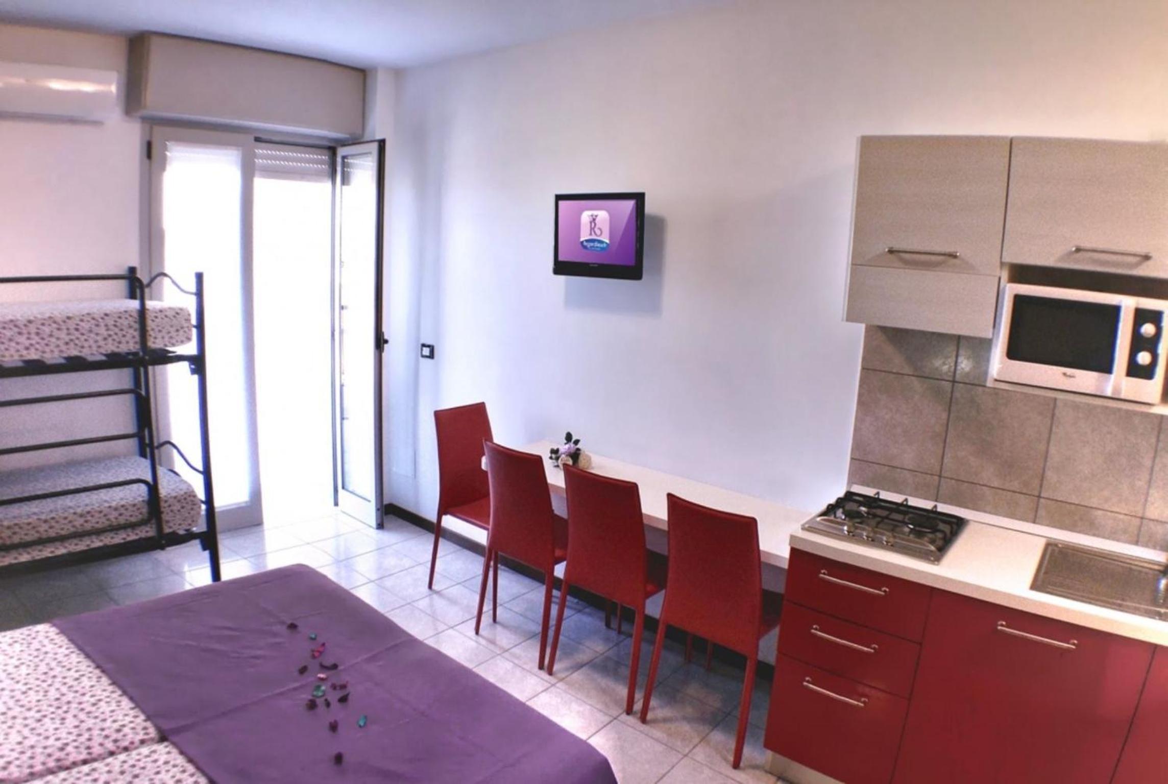 Intimate studio in a modern residence-Beahost view 4
