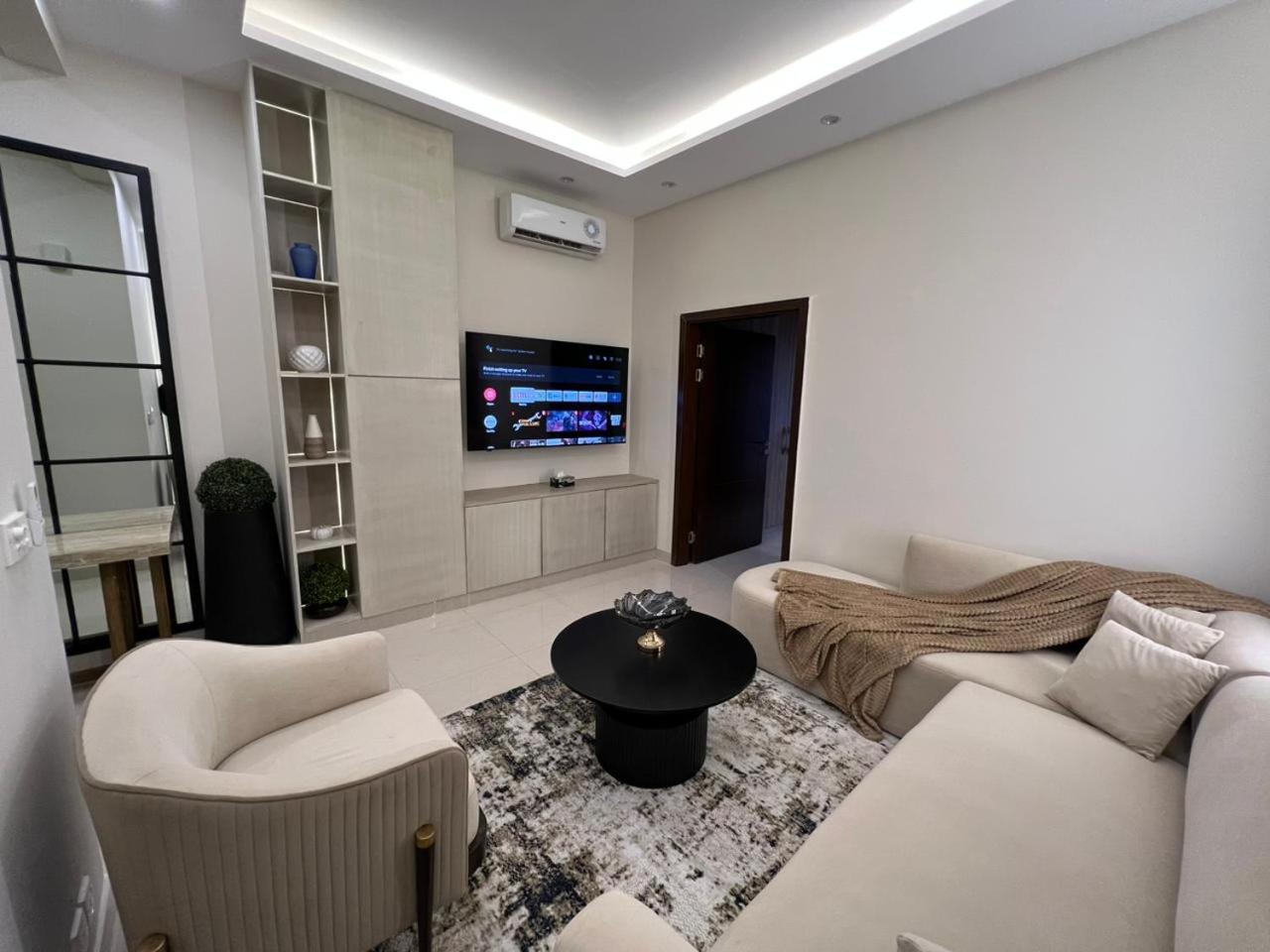 1-Bed Apartment with Golf Course Views view 2