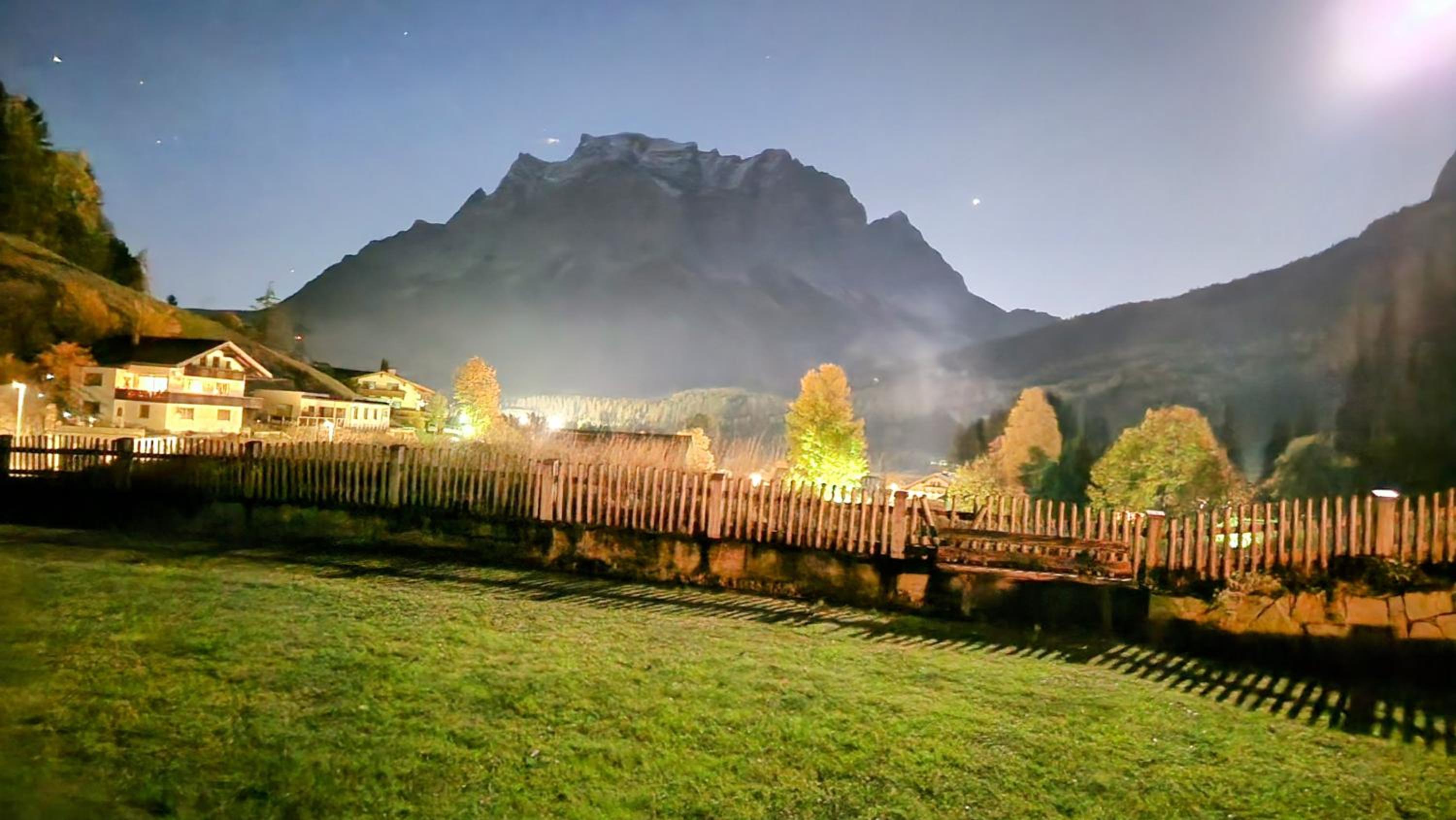 Alpinum Hostel Biberwier - Günstige Privatzimmer in der Zugspitz Arena