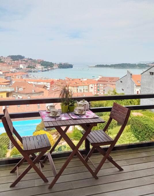 Terraza y piscina con vistas espectaculares al mar Parking cubierto