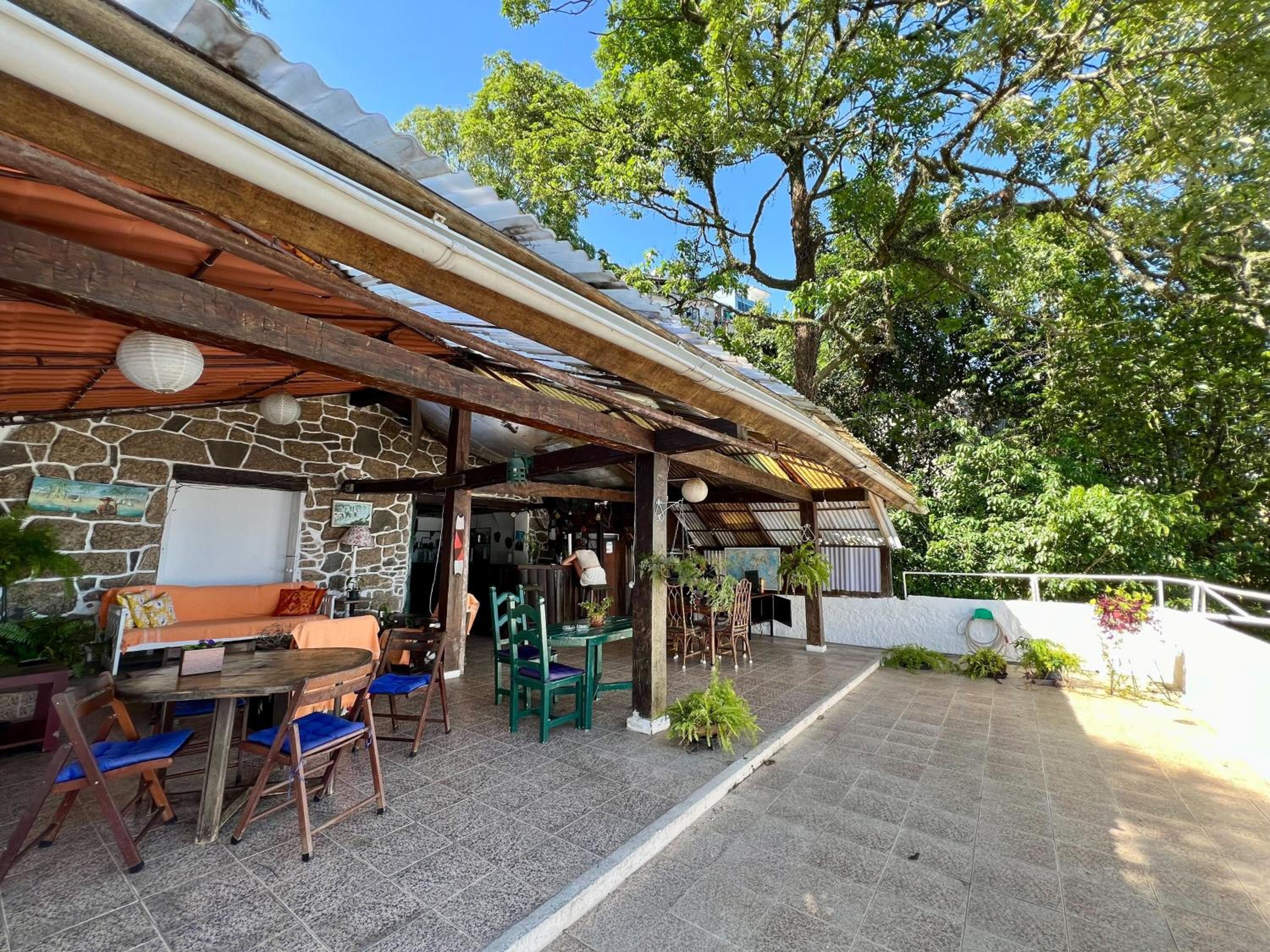 Amazing forest House in the city! Private guest suite - double studio room