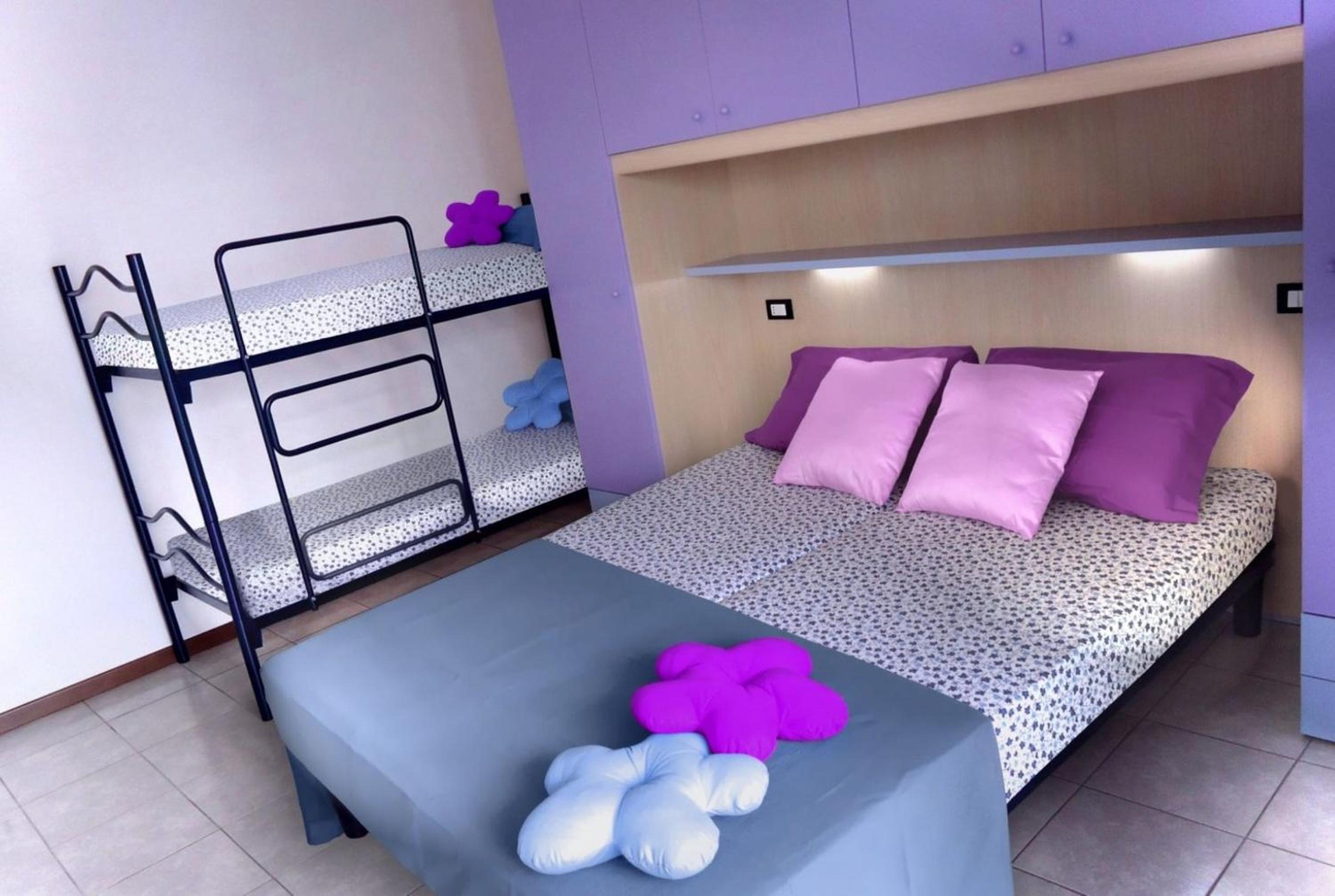 Family-friendly flat just 50mt from the beach view 4
