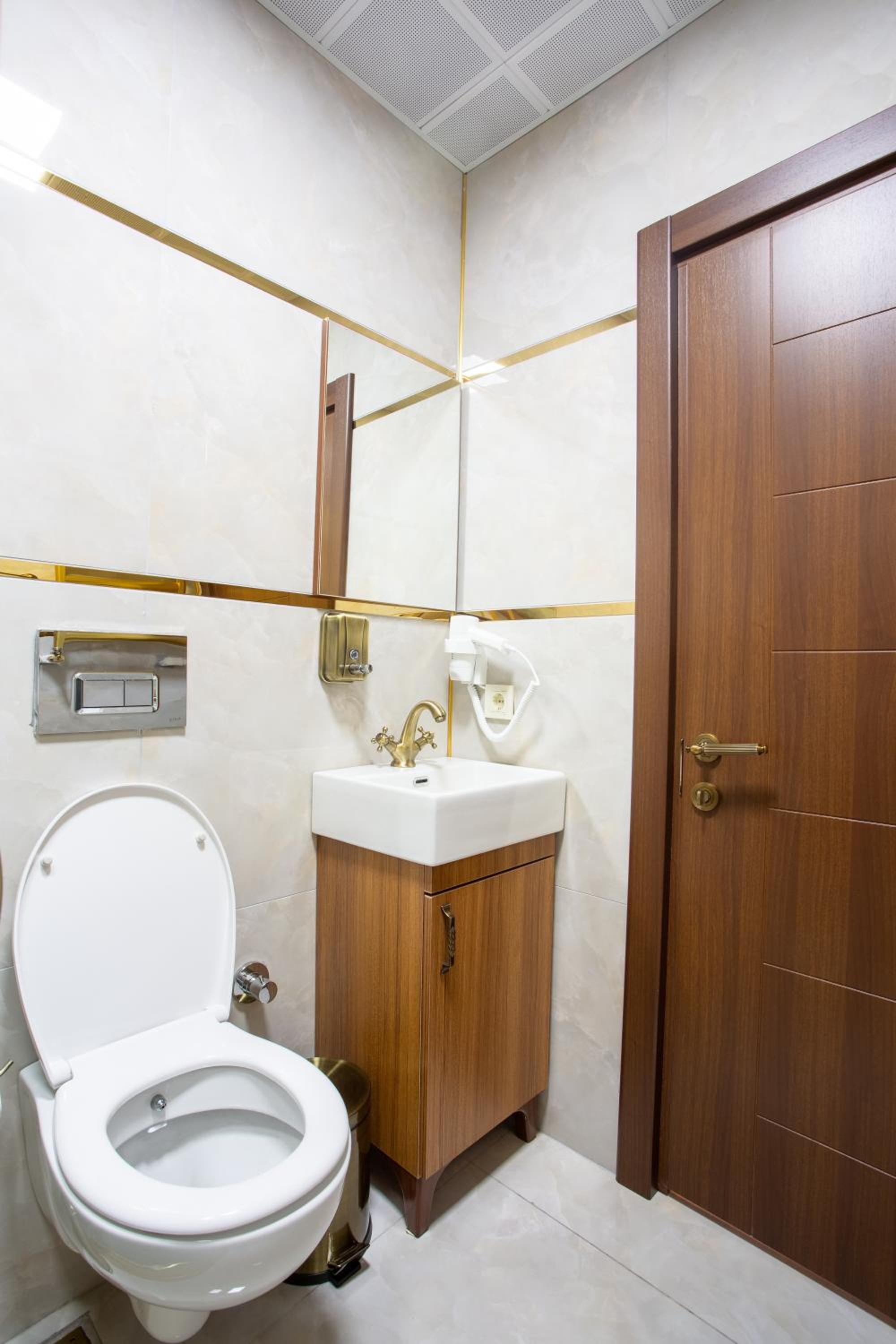 Sayina Hotel - Image 20