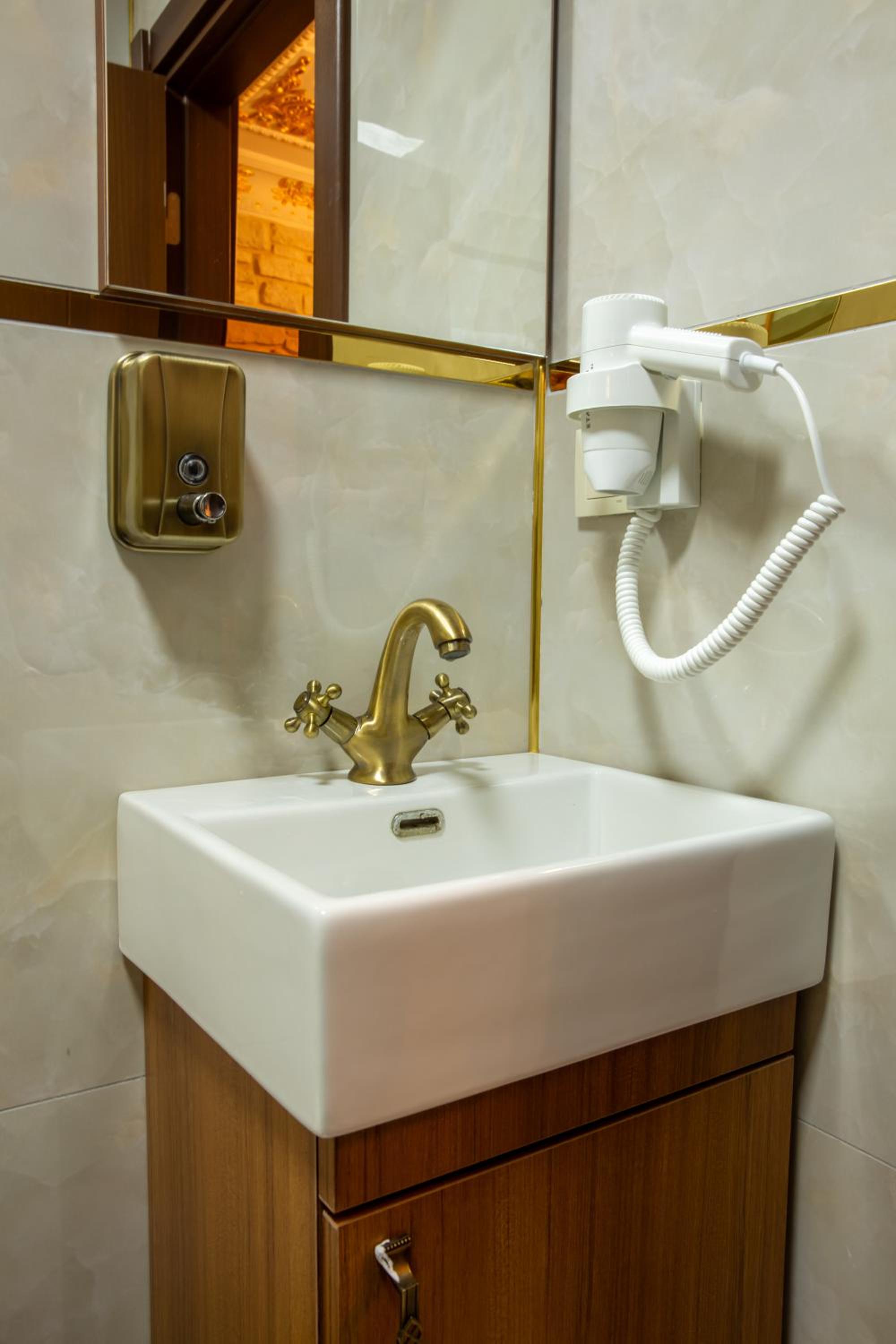 Sayina Hotel - Image 27