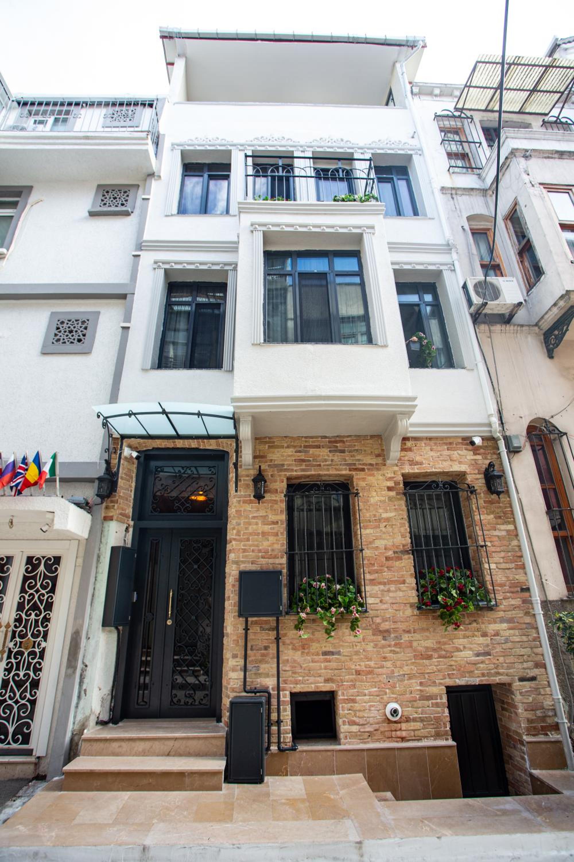 Sayina Hotel - Image 103