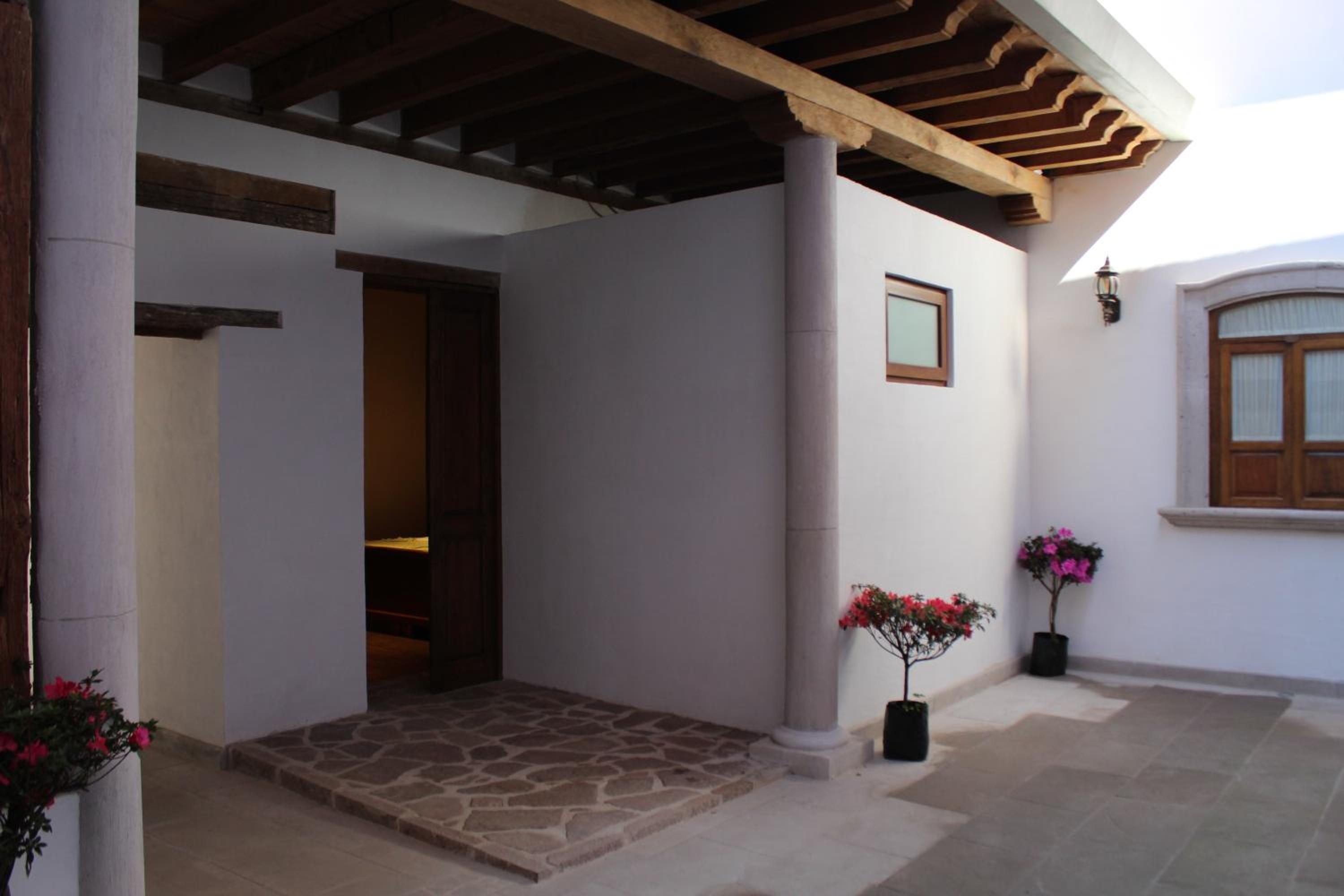 Hotel Casa Cairo Pátzcuaro - Image 1