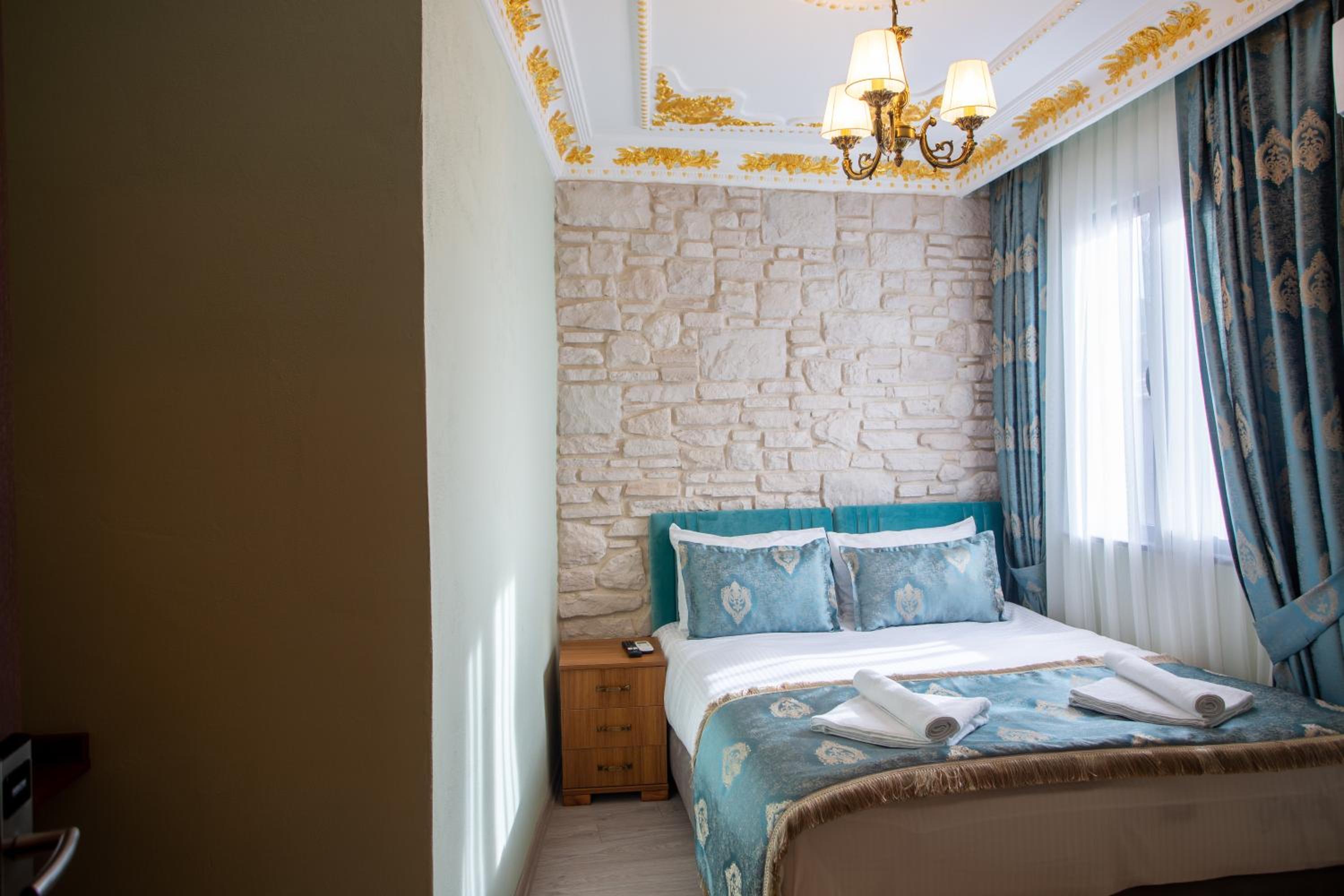 Sayina Hotel - Image 40