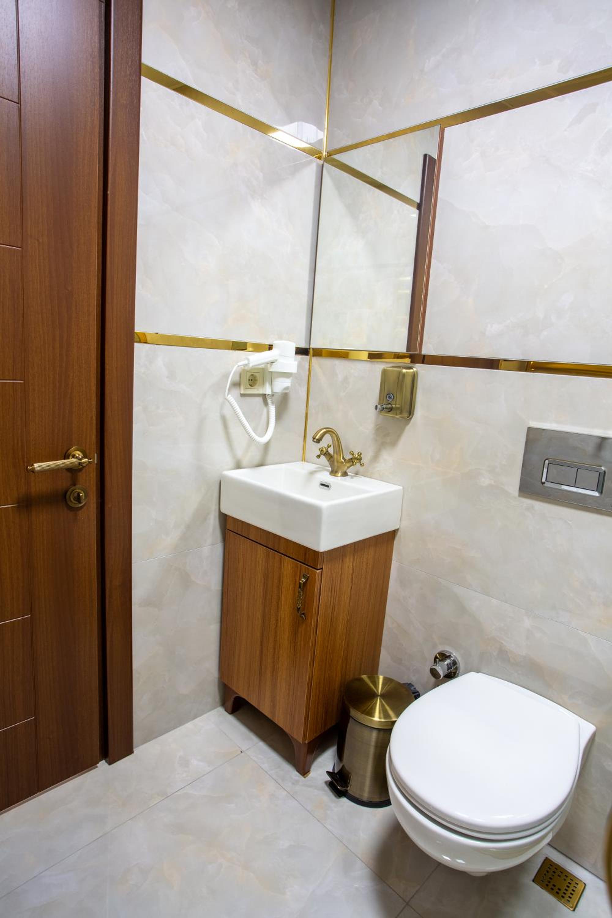 Sayina Hotel - Image 50