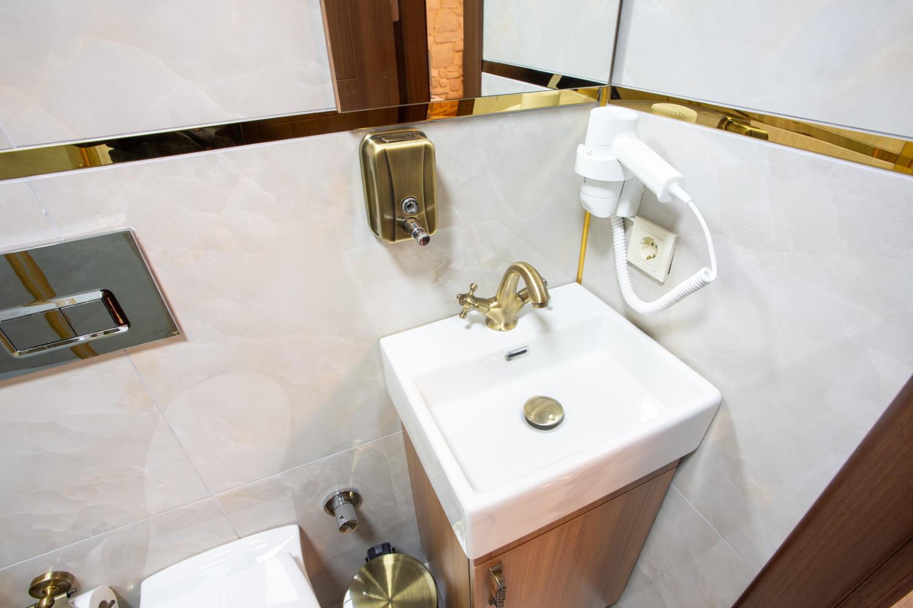 Sayina Hotel - Image 18