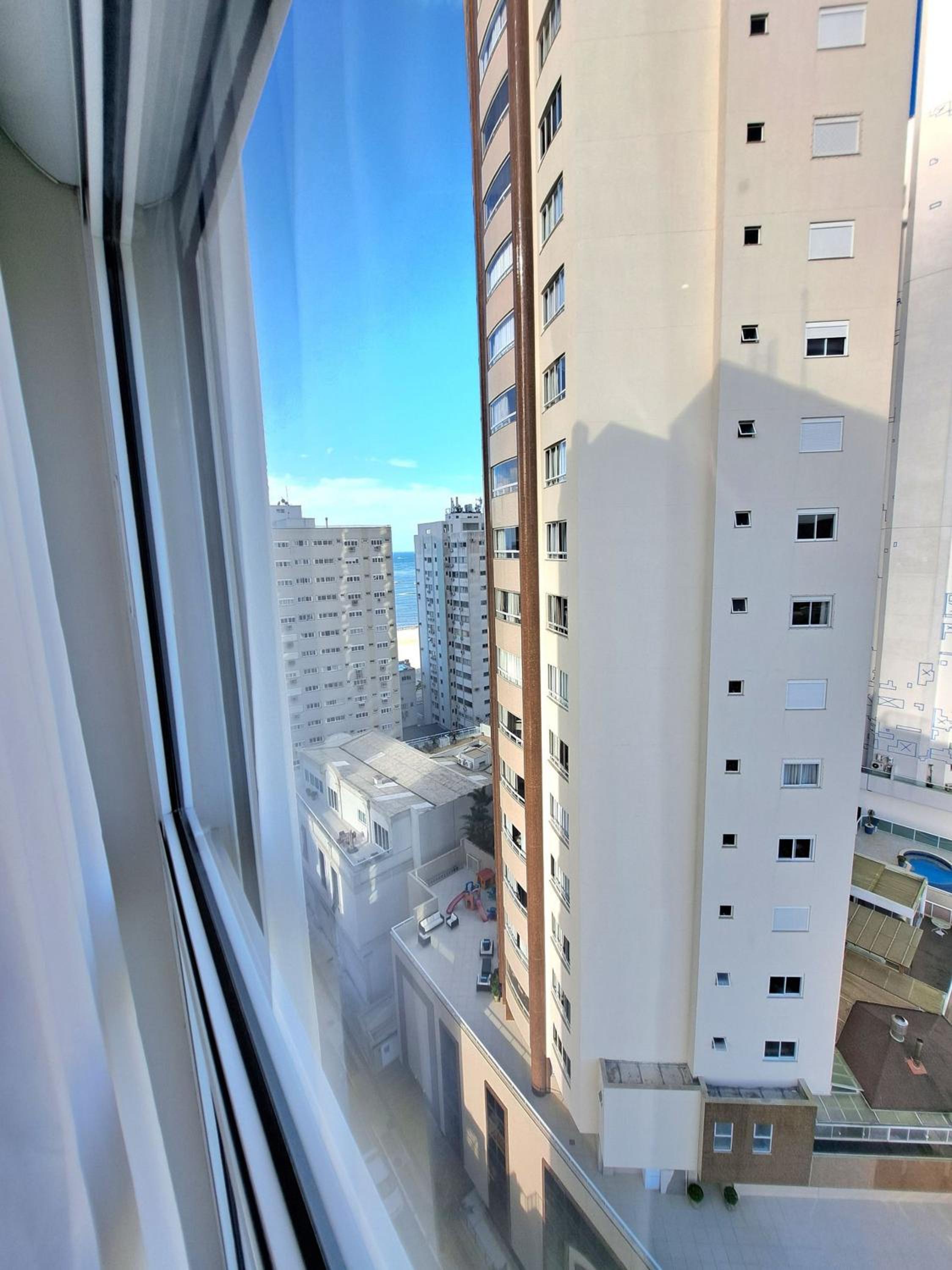 Encantador! 3 Suítes, Vista, Finamente Mobiliado