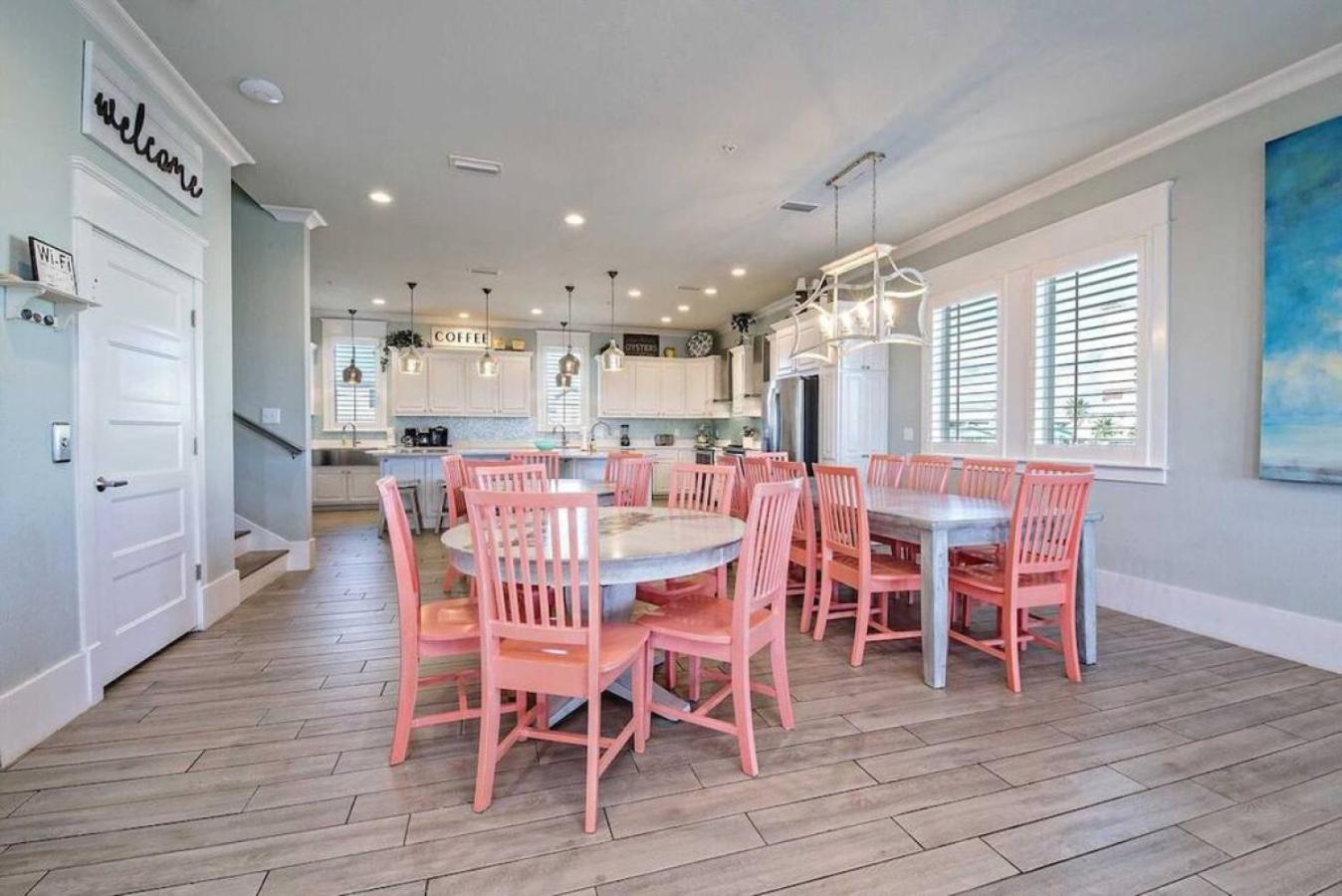 BeachFront 8Bedrooms Lemonshello