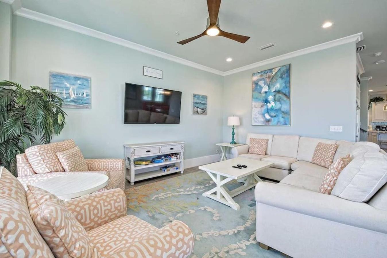 BeachFront 8Bedrooms Lemonshello