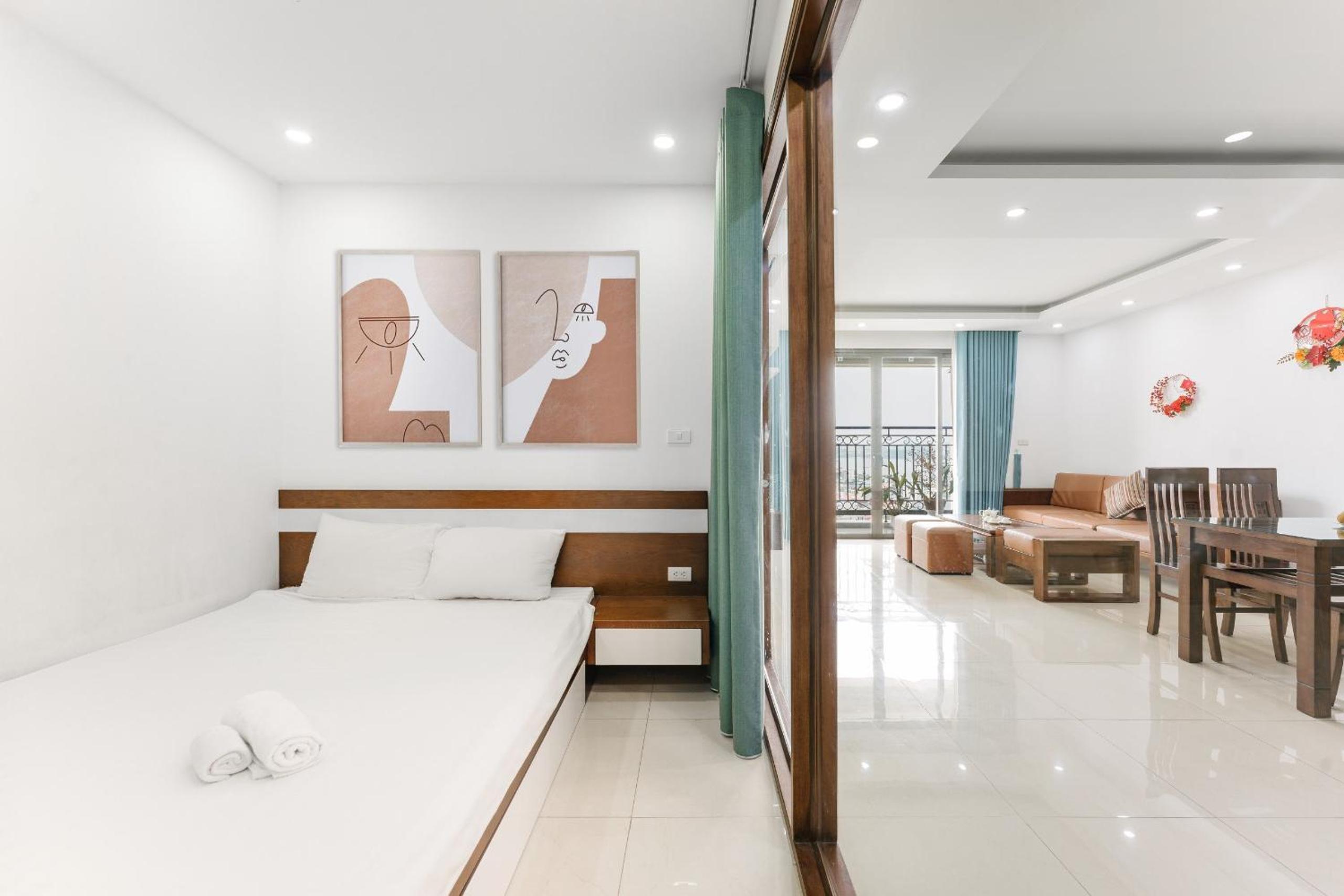 Hanoi Westlake Homestay in D'Le Roi Soleil Building