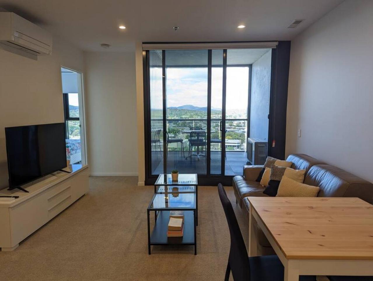 Stunning Views on the 21st Floor at Woden