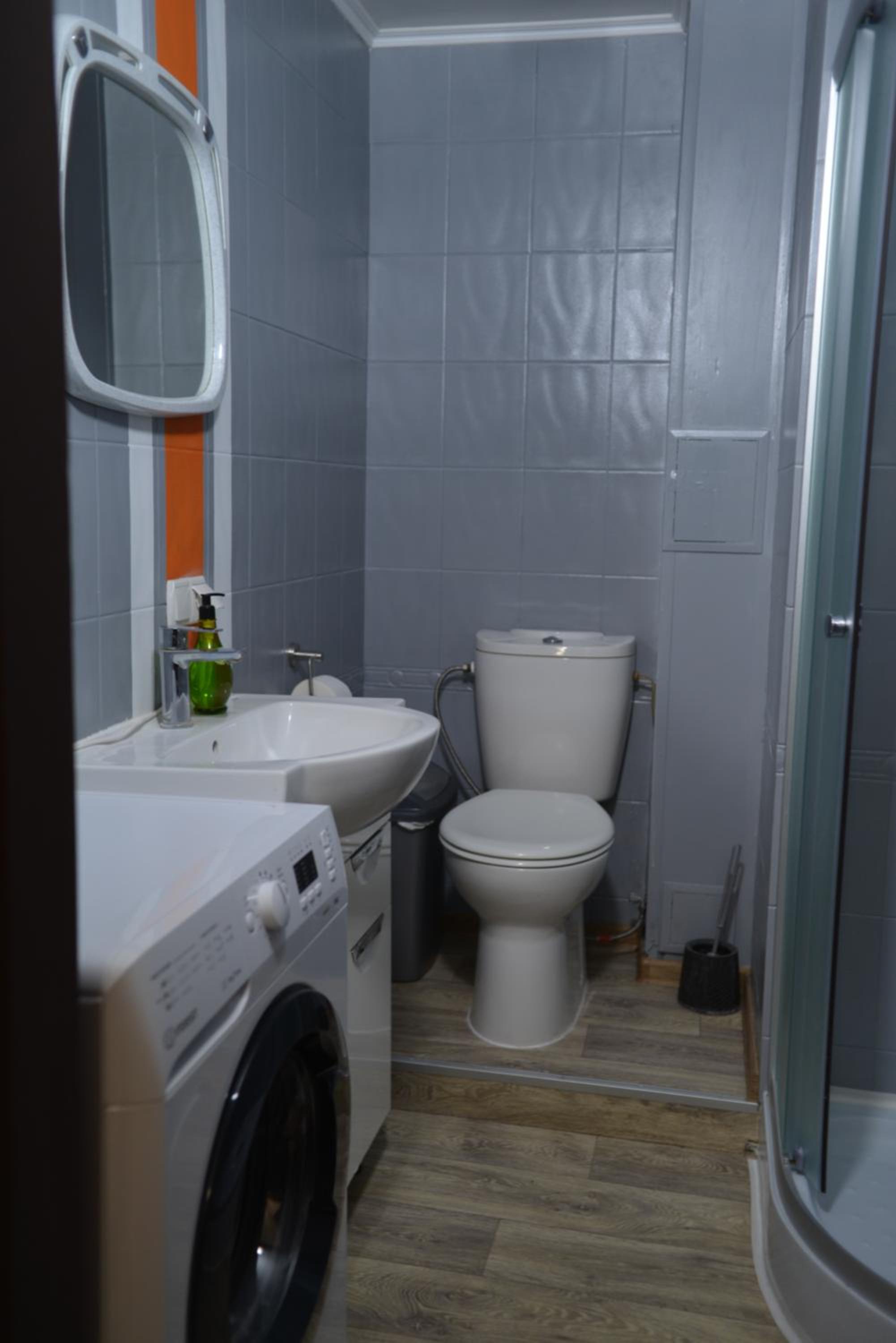 Uneed Rooms - Cloud 9 view 2
