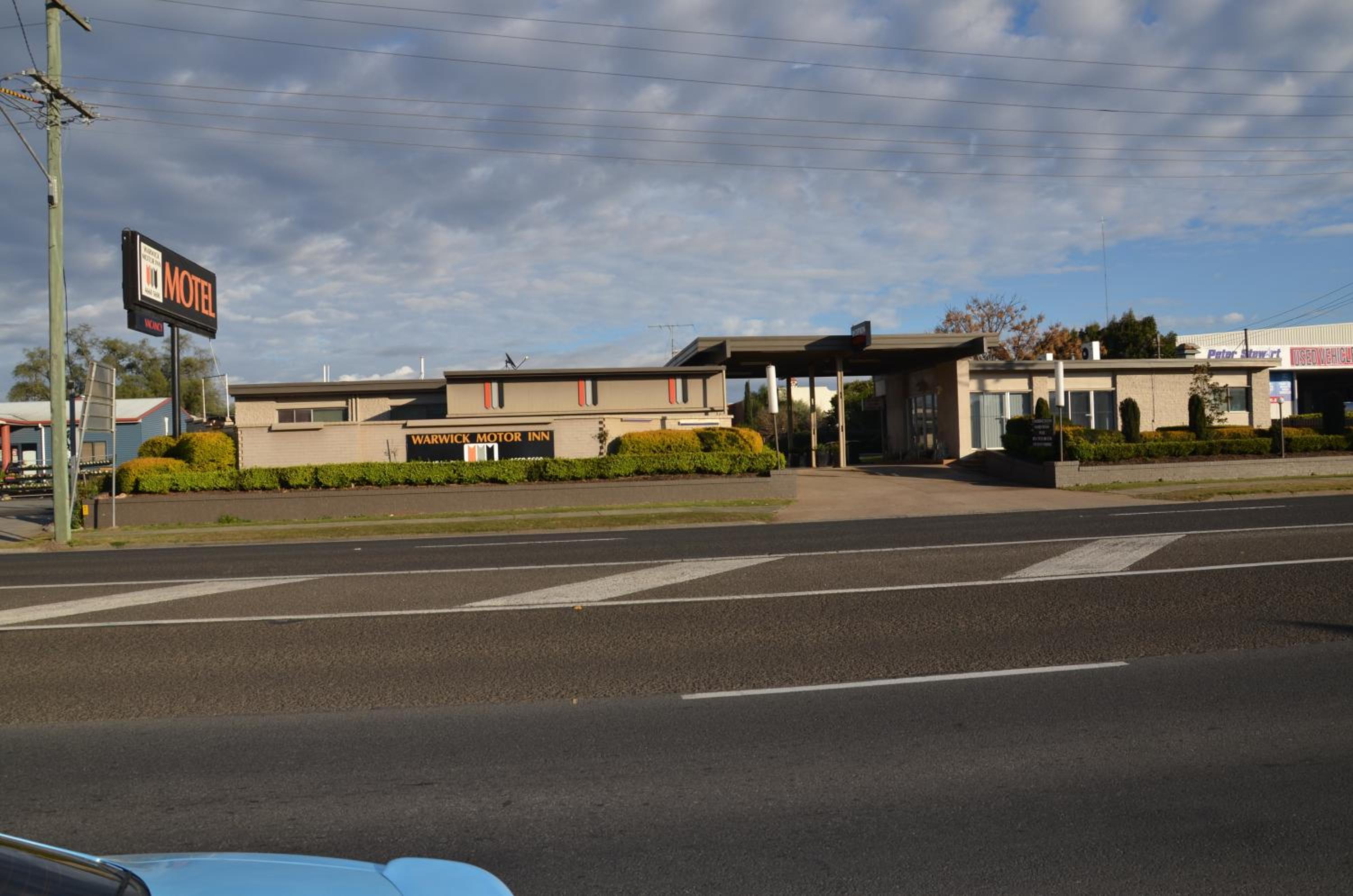 Warwick Motor Inn