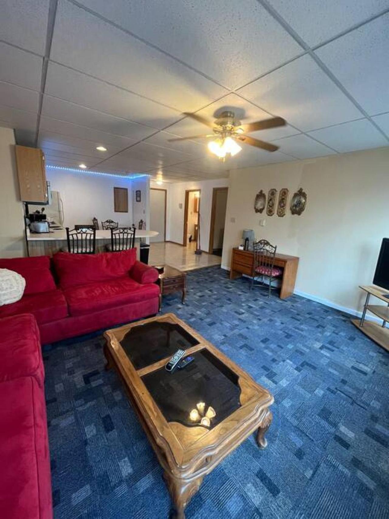 Spacious Apt near Guthrie Packer view 2