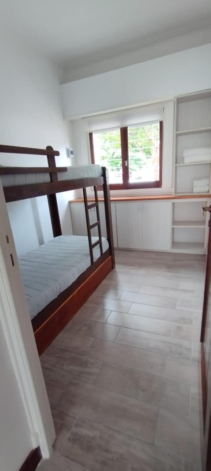 Cómoda Casita reciclada con patio/parrilla