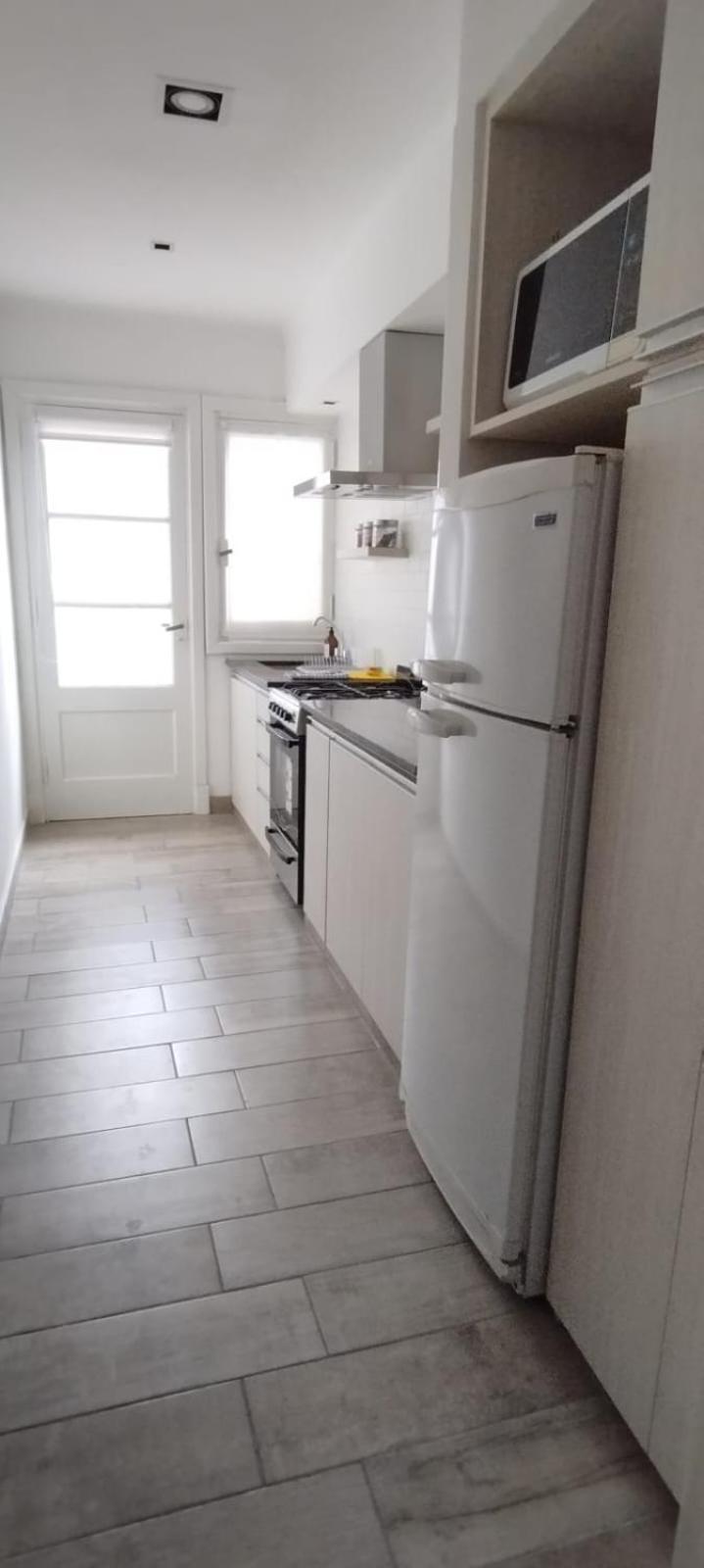 Cómoda Casita reciclada con patio/parrilla