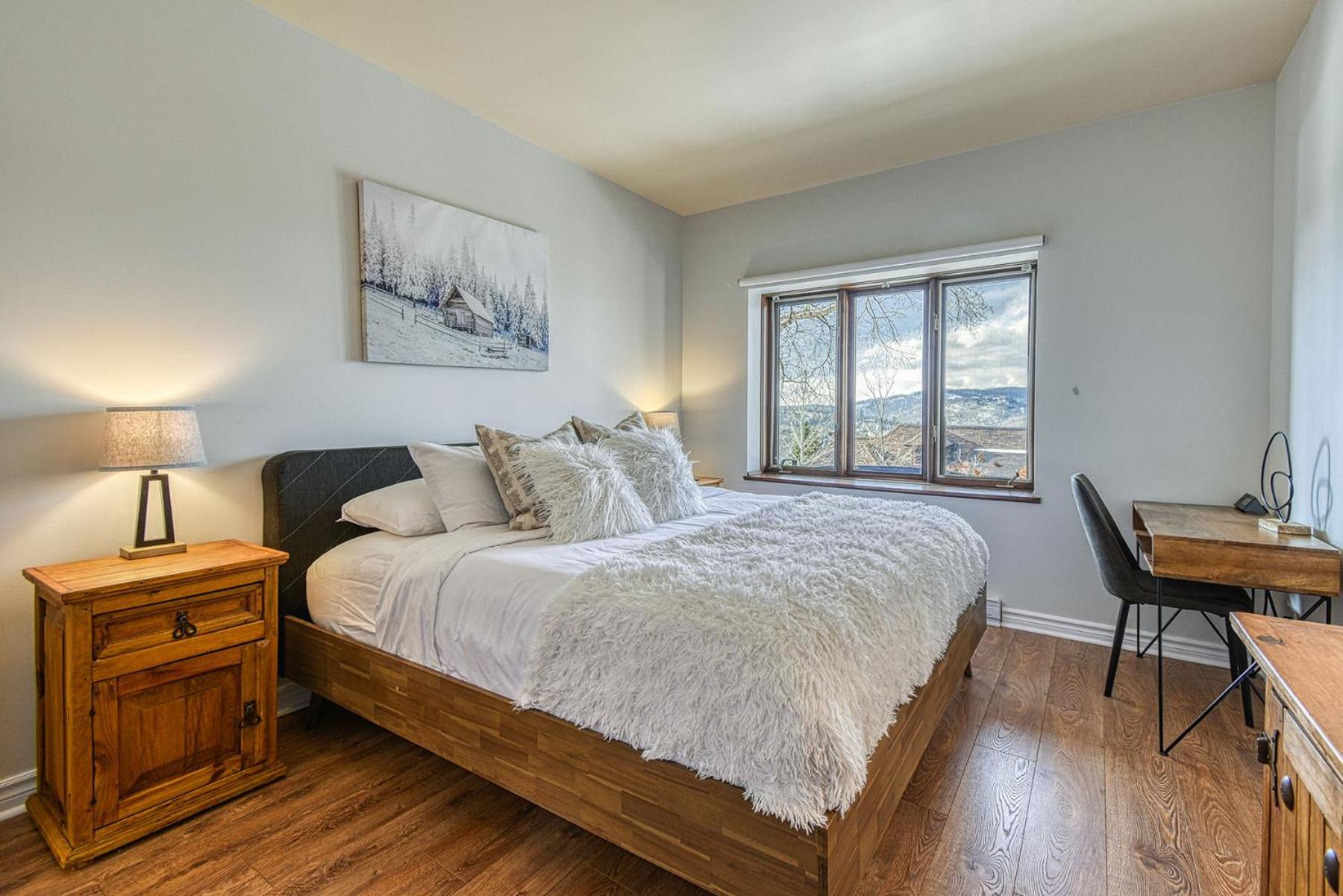 124 Algonquin - Ski In Out Tremblant Mountainside Chalet