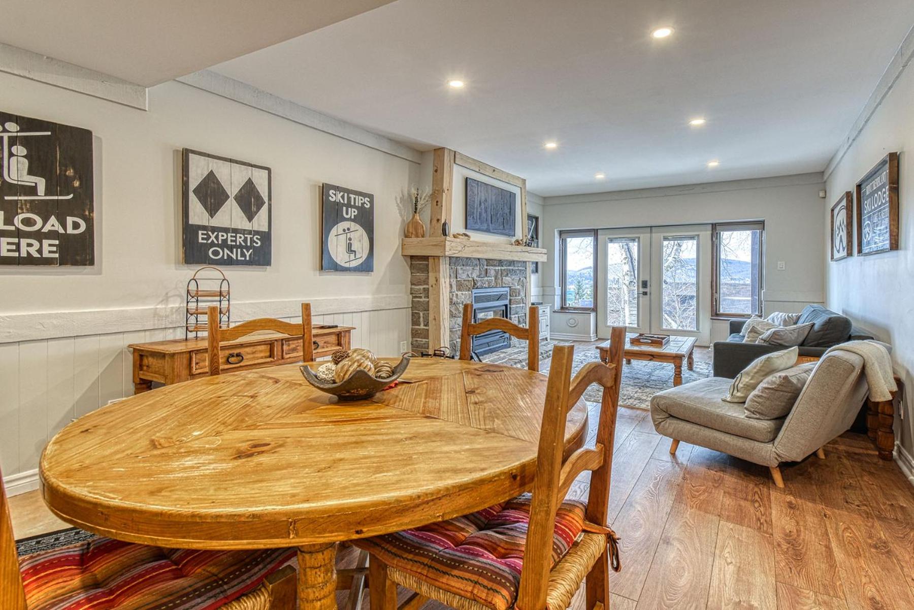 124 Algonquin - Ski In Out Tremblant Mountainside Chalet