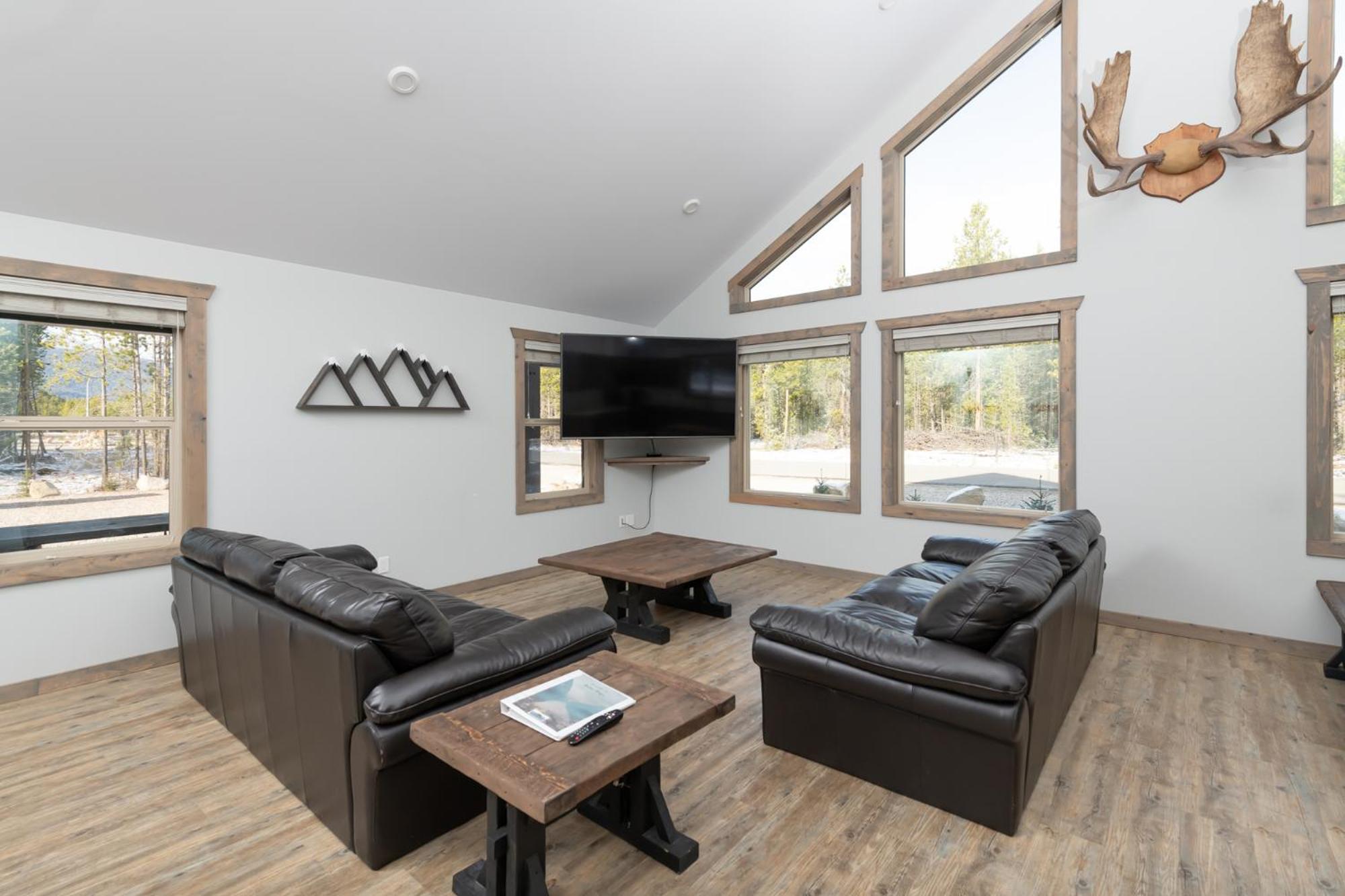 The Antler Ridge Cabin