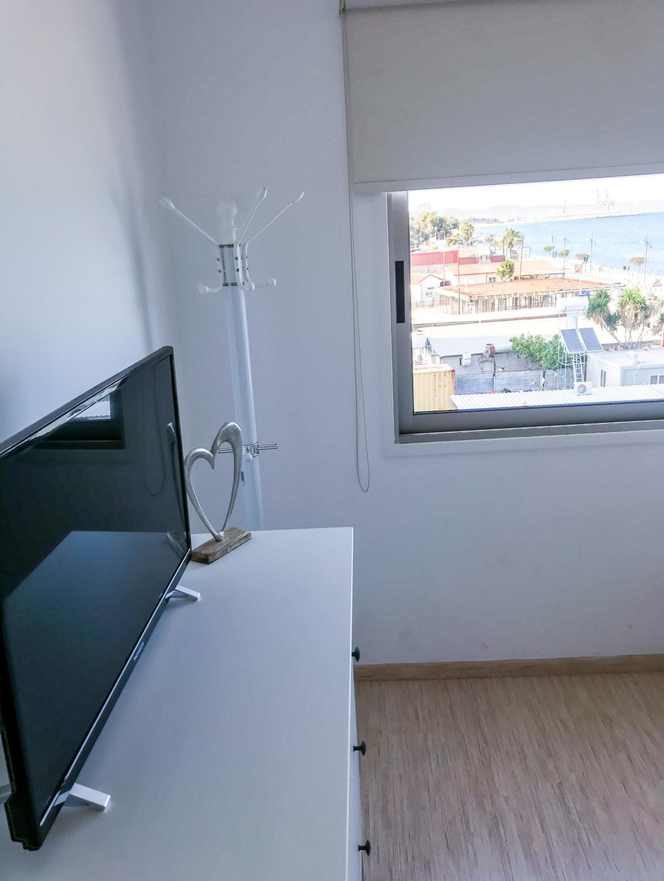 Seaview Apartment (Excellent Location)