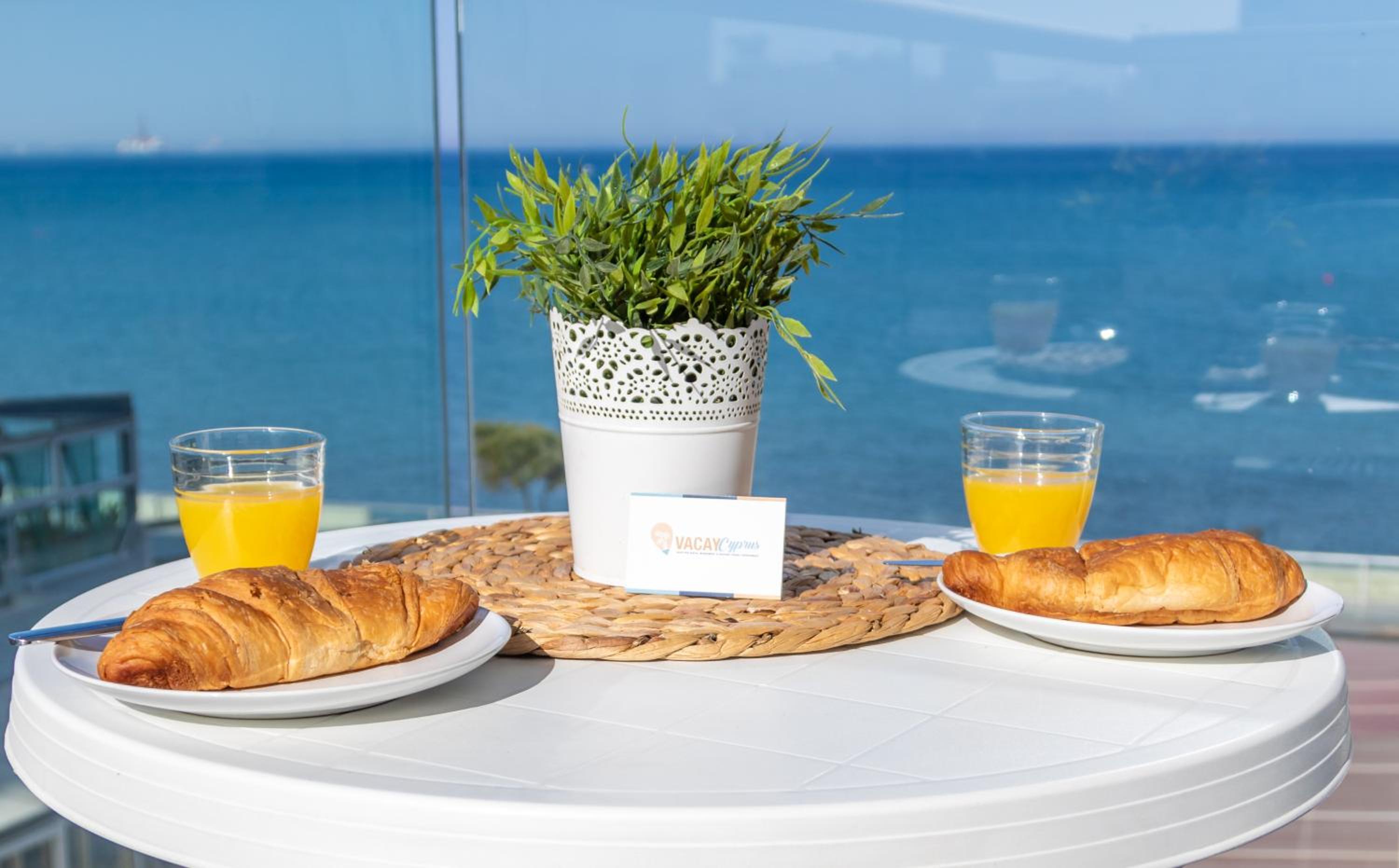 Seaview Apartment (Excellent Location)