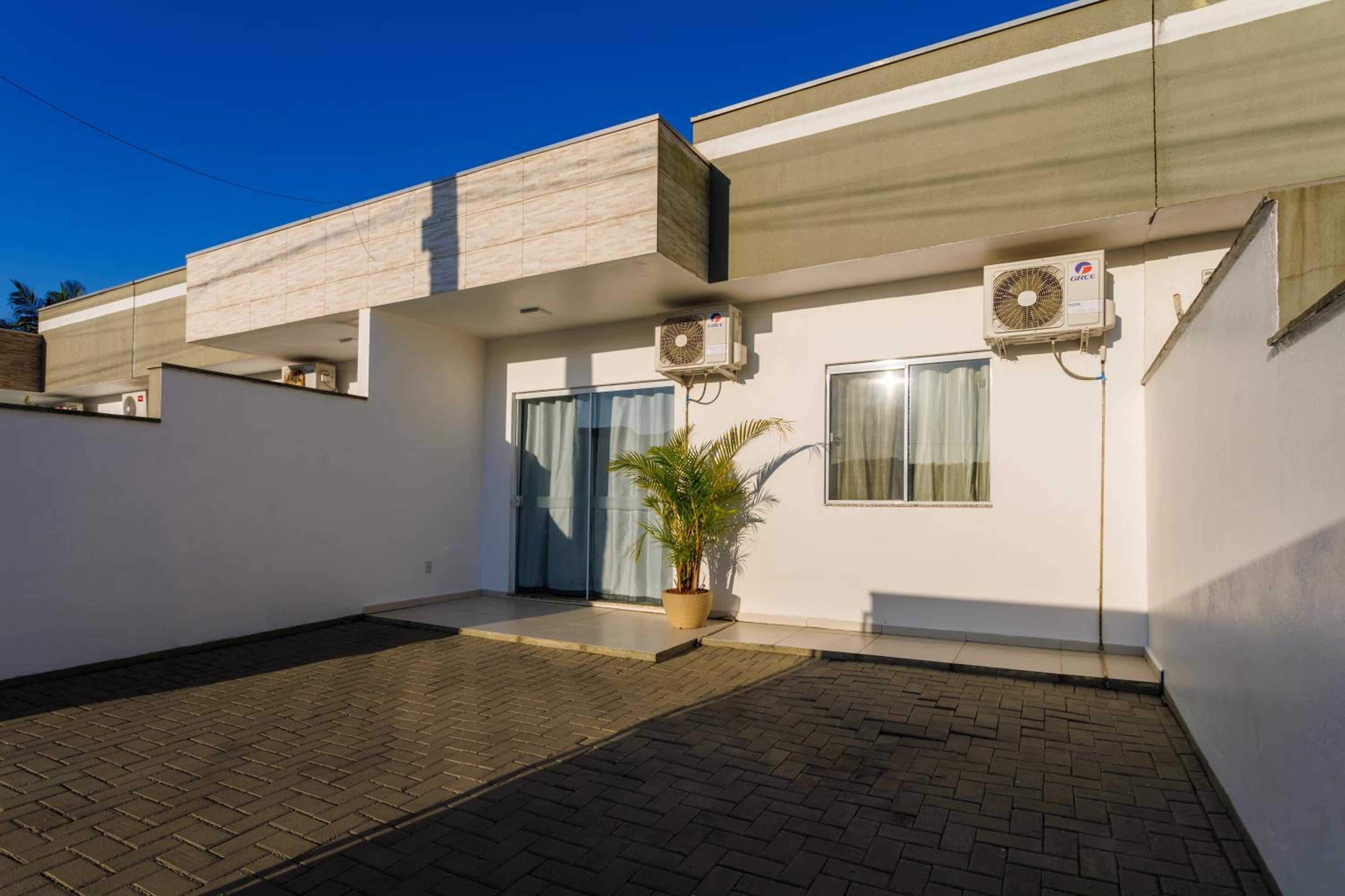 Curta Praia de Armação - Casa Coqueiro