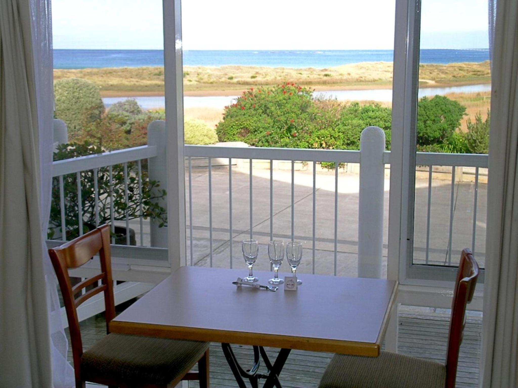 A Great Ocean View Motel
