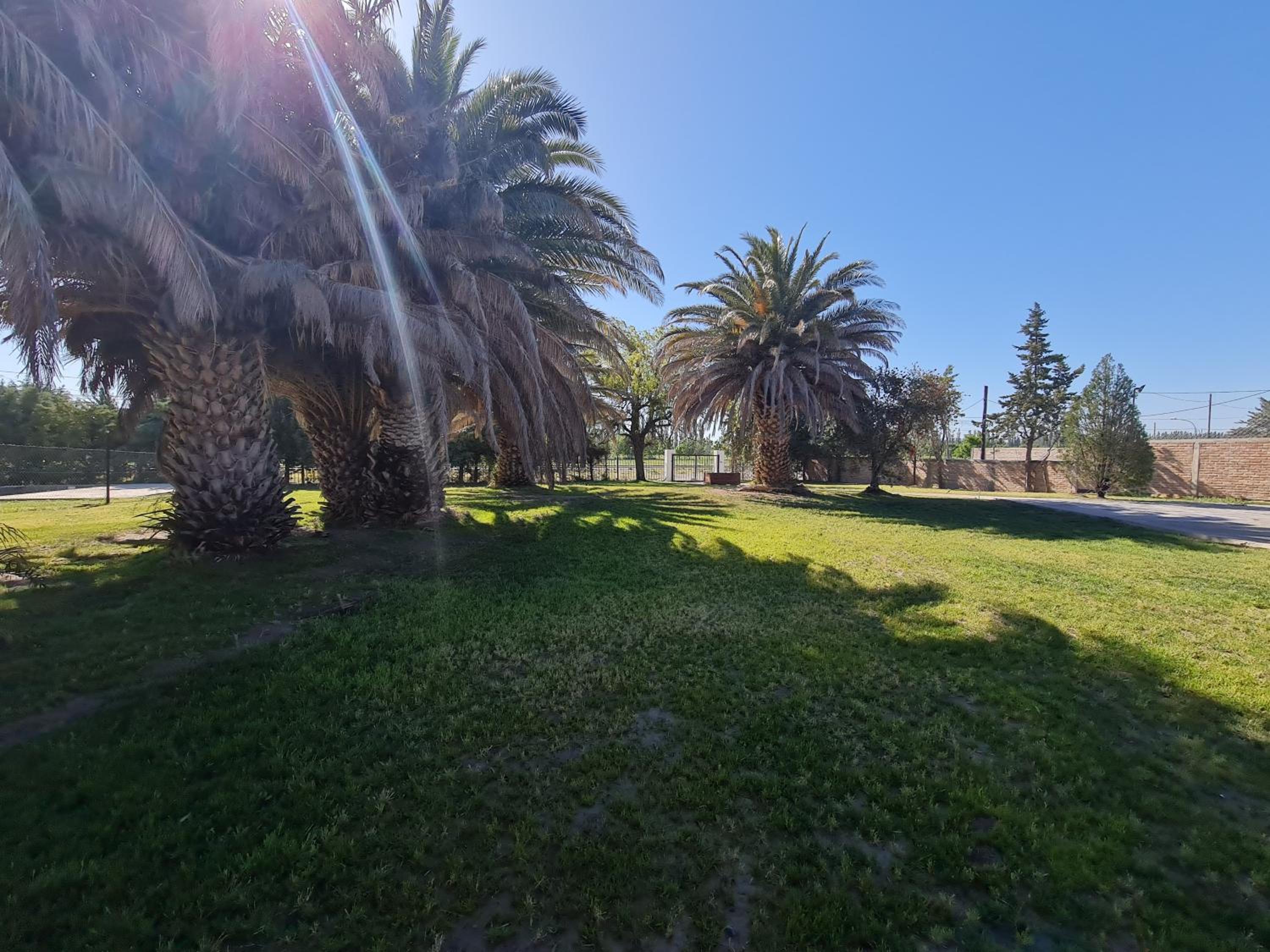 Quincho con gran parque en Viterbori