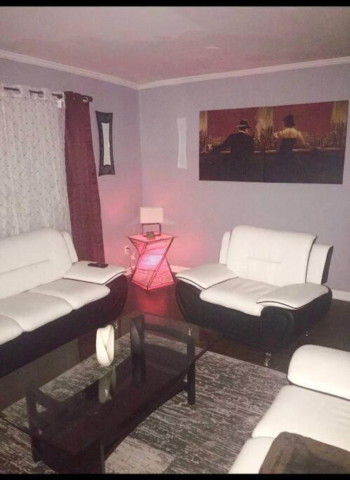 9 mins Tyler Perry Studios, Downtown & ATL airport