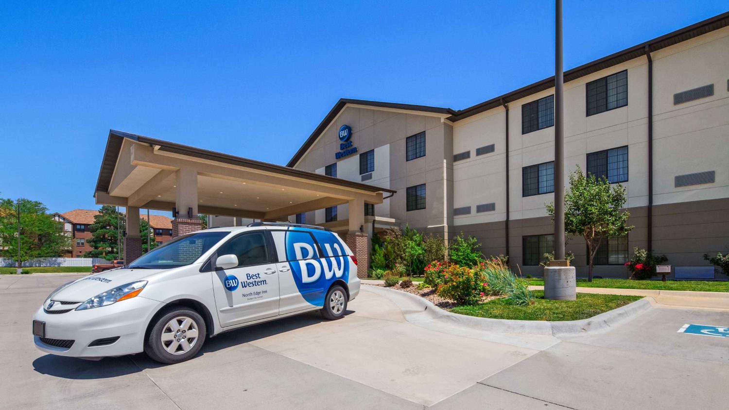 Dodge City Vacations - Best Western North Edge Inn - Property Image 4