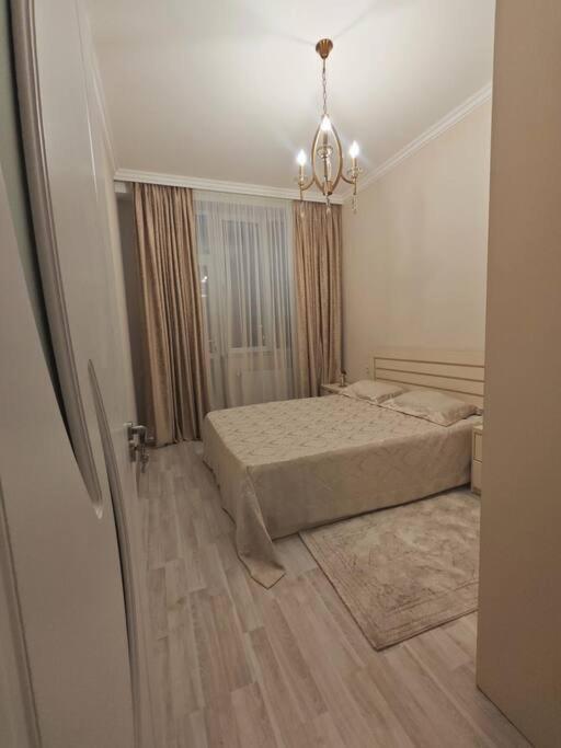 Zviad Gamsaxurdia street view 5