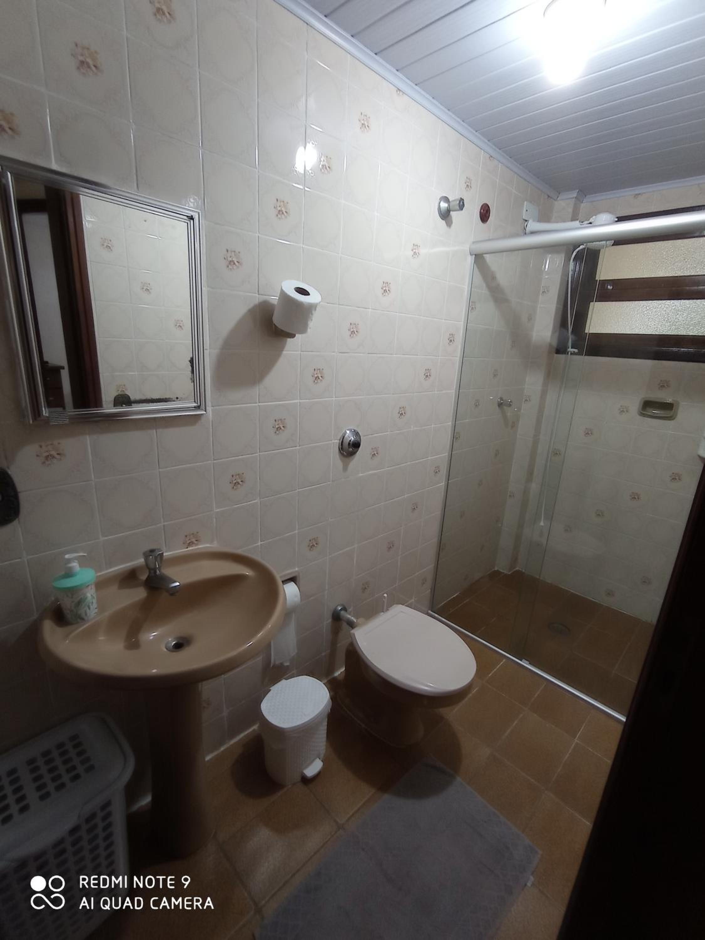 Apartamento com piscina no Lázaro