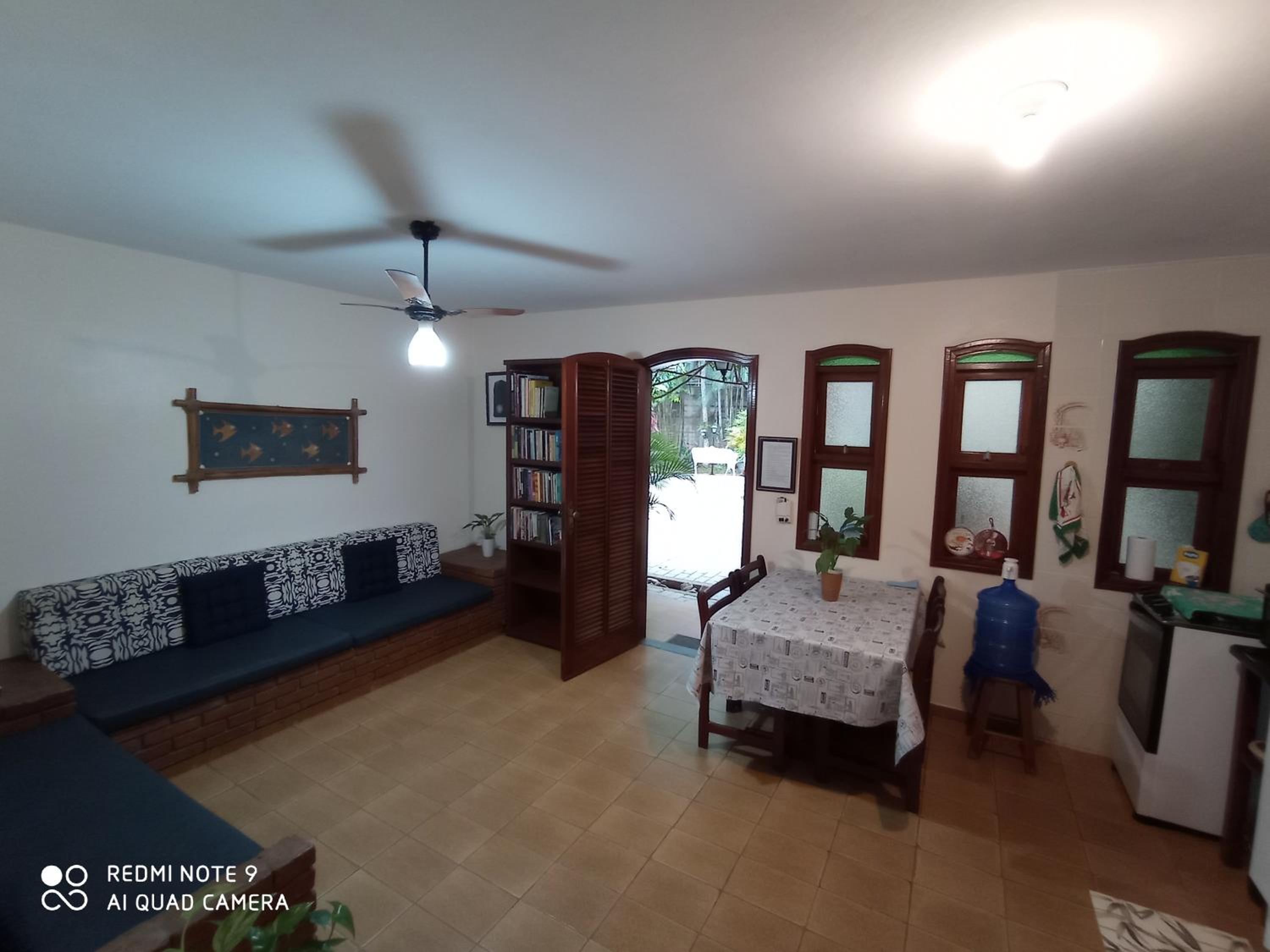 Apartamento com piscina no Lázaro