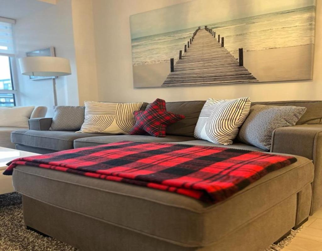 Stunning Stayz Luxury 2 King Suite at Friday Harbour Resort Marina Walk & Parking