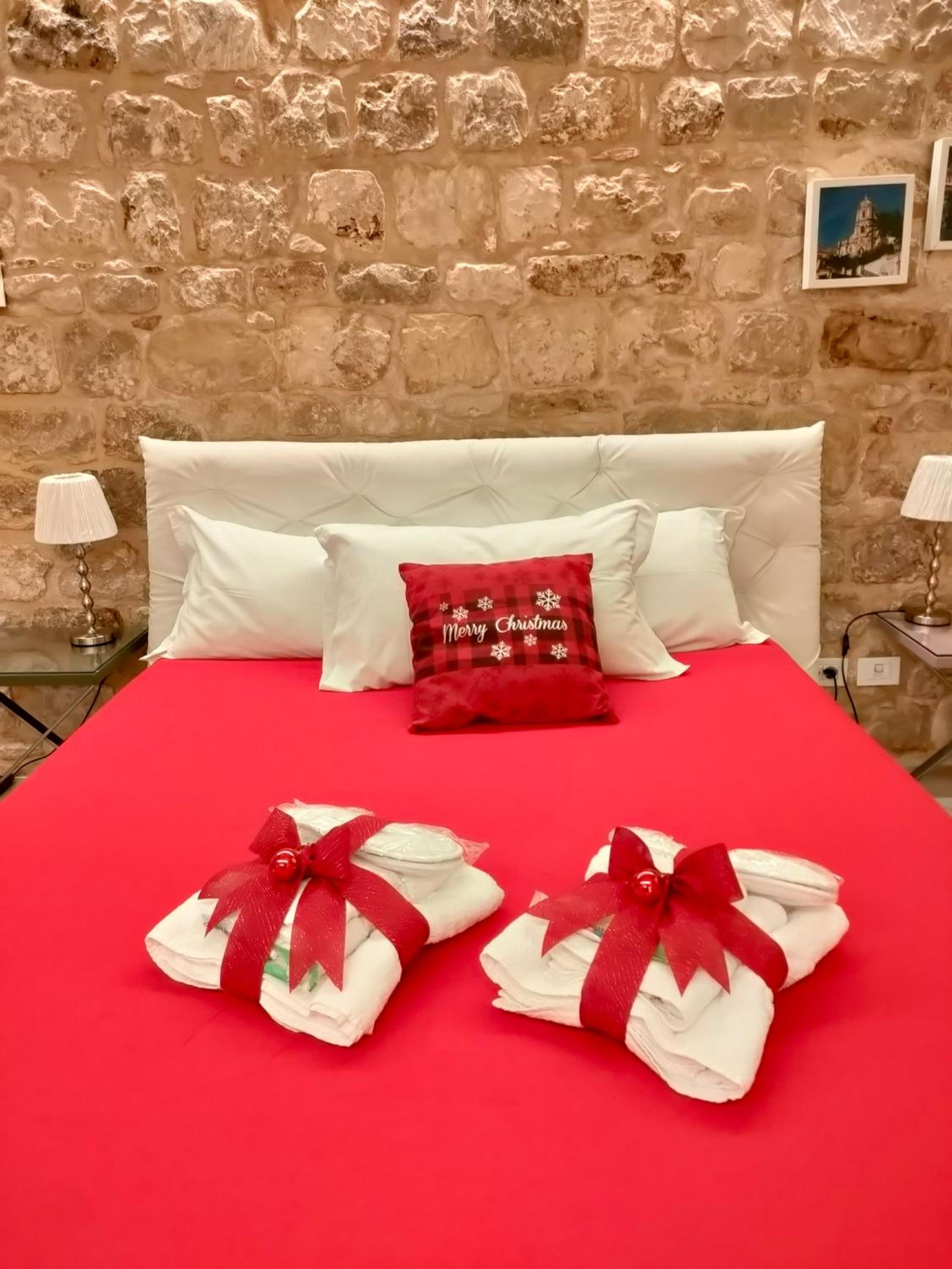 Modica Charme en Modica — bedroom