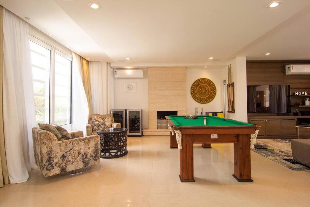 Casa Mansão Reveillon Jurerê In 100mts da praia