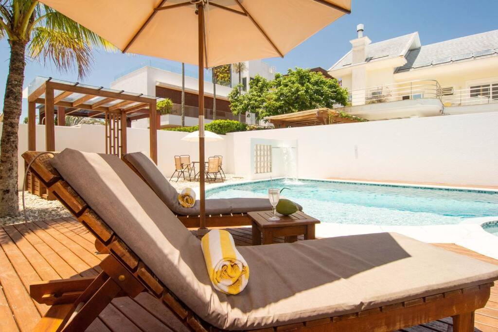 Casa Mansão Reveillon Jurerê In 100mts da praia