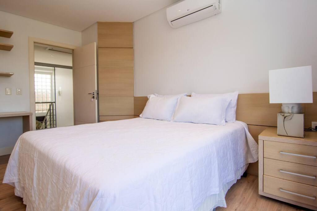 Casa Mansão Reveillon Jurerê In 100mts da praia