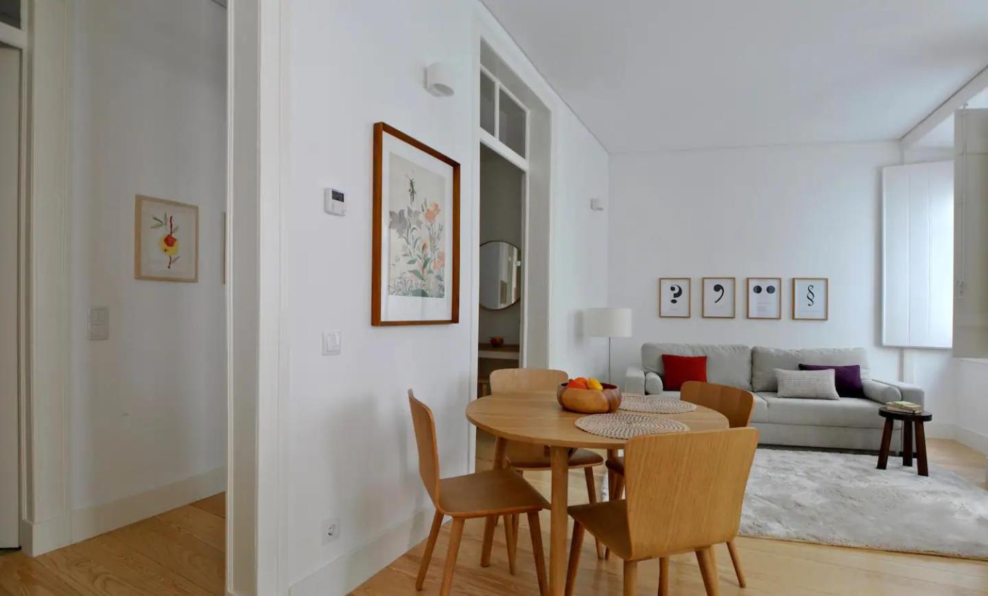 Alfama Confortable Apartment near Cathedral view 4