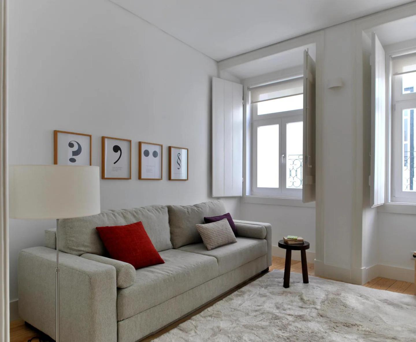 Alfama Confortable Apartment near Cathedral view 3