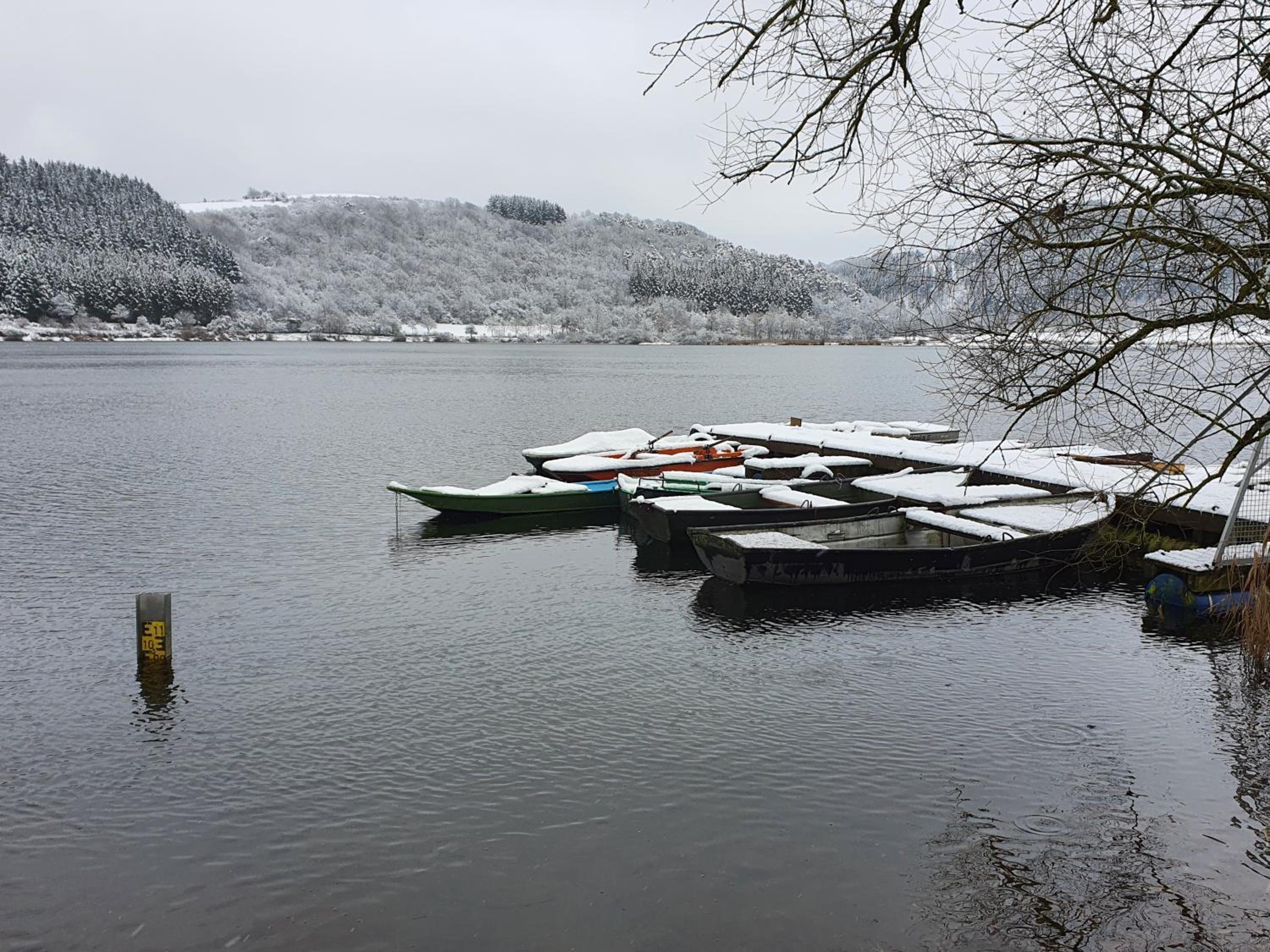 Romantic and Cosy Studio with Lake View in Meerfeld Eifel Region