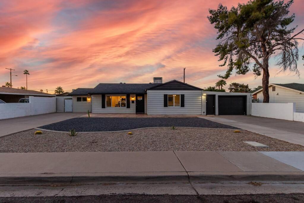 New Stylish Midtown With One Bedroom (Unit D) view 4