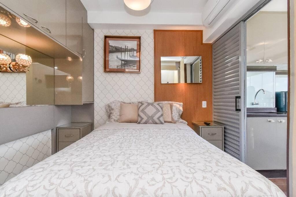 Flat sensacional 5 pessoas em condomínio moderno 2 suites climatizados
