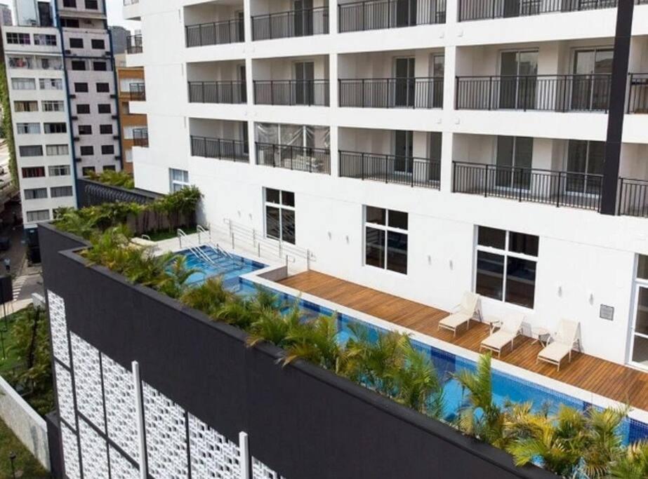 Flat sensacional 5 pessoas em condomínio moderno 2 suites climatizados