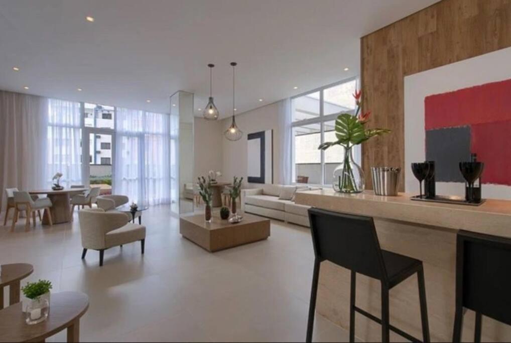 Flat sensacional 5 pessoas em condomínio moderno 2 suites climatizados